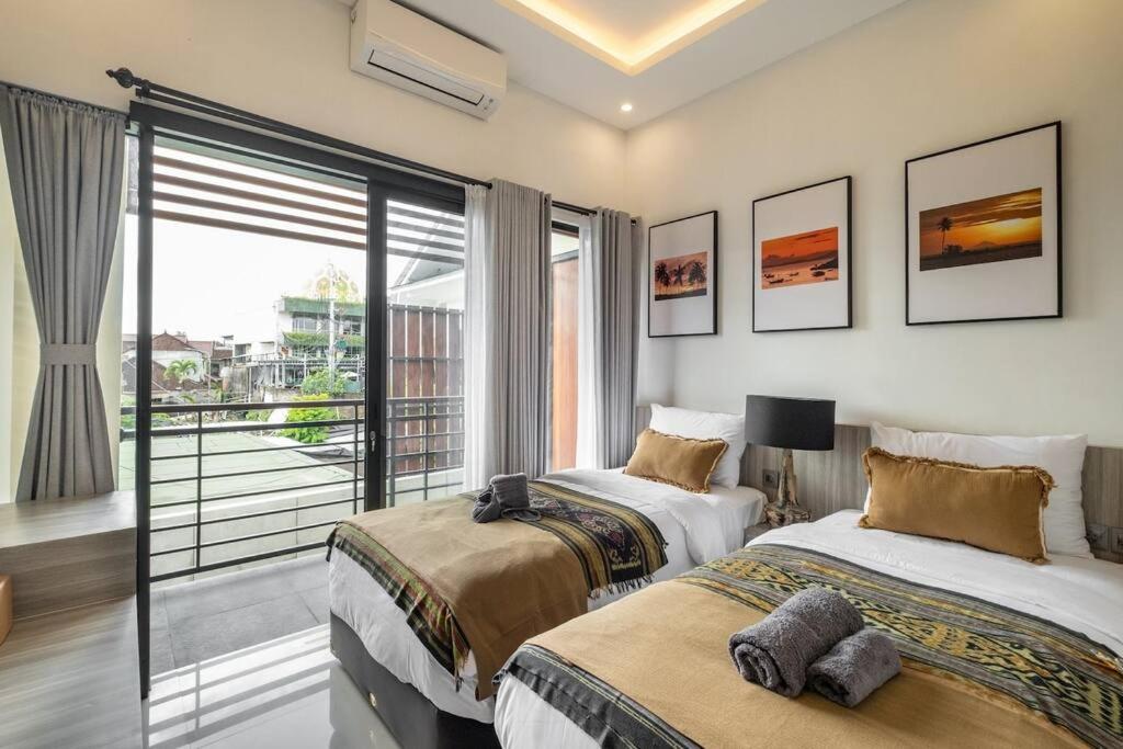 Langma Villa Canggu 6BR Rooftop & Pool Paradise view 4