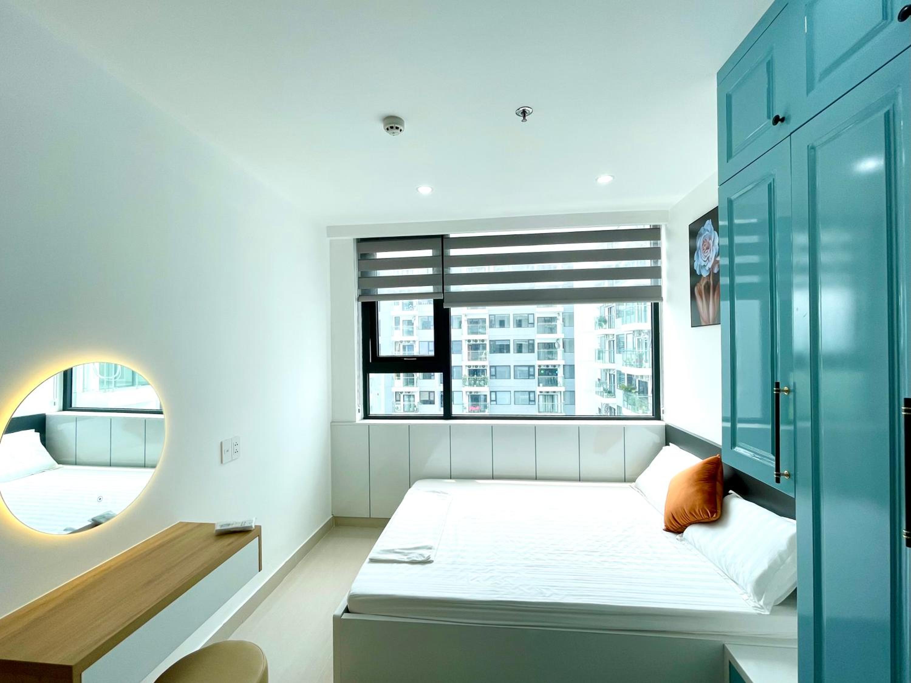 Hue Oi 5 Homestay - Spacious 2-Bedroom Apartment with Balcony & Pool view 4