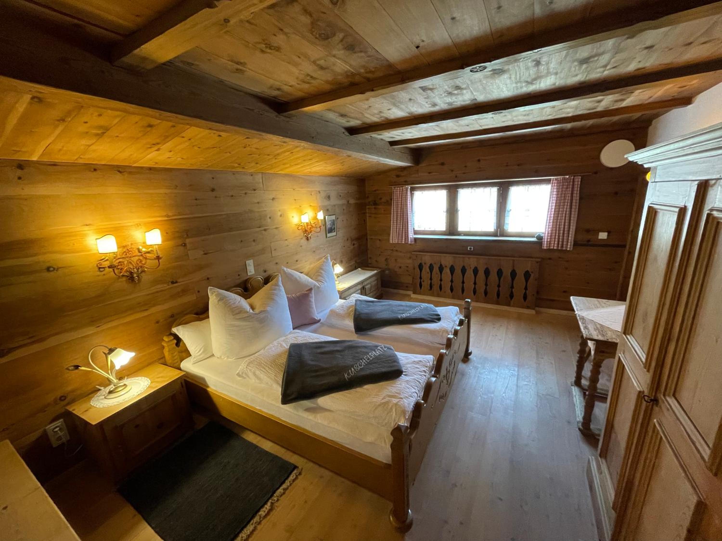 NINA's Chalet - by AlpenLuxus Collection