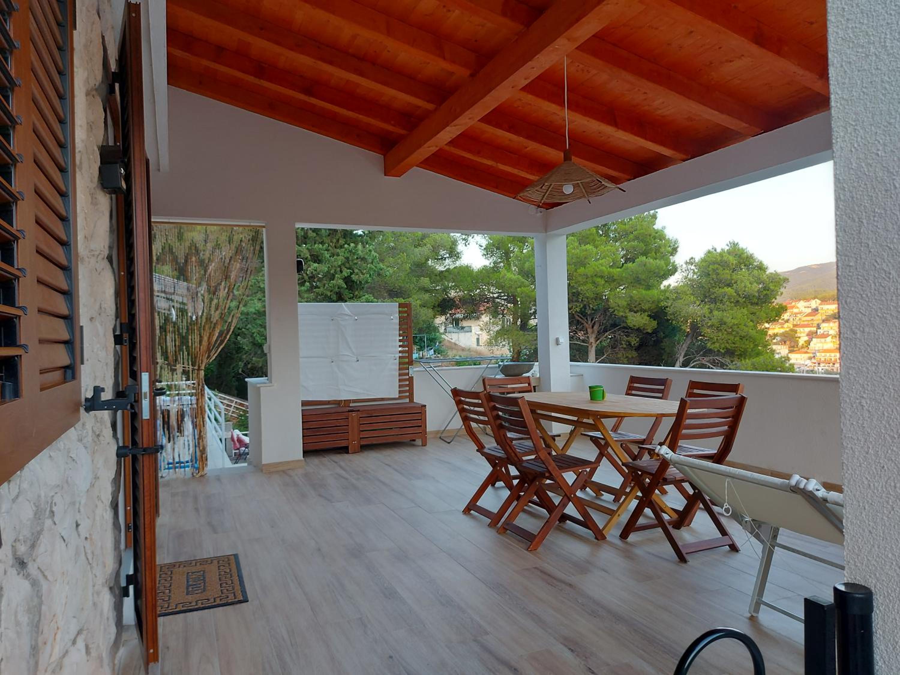 BellaVista Jelsa 2+2