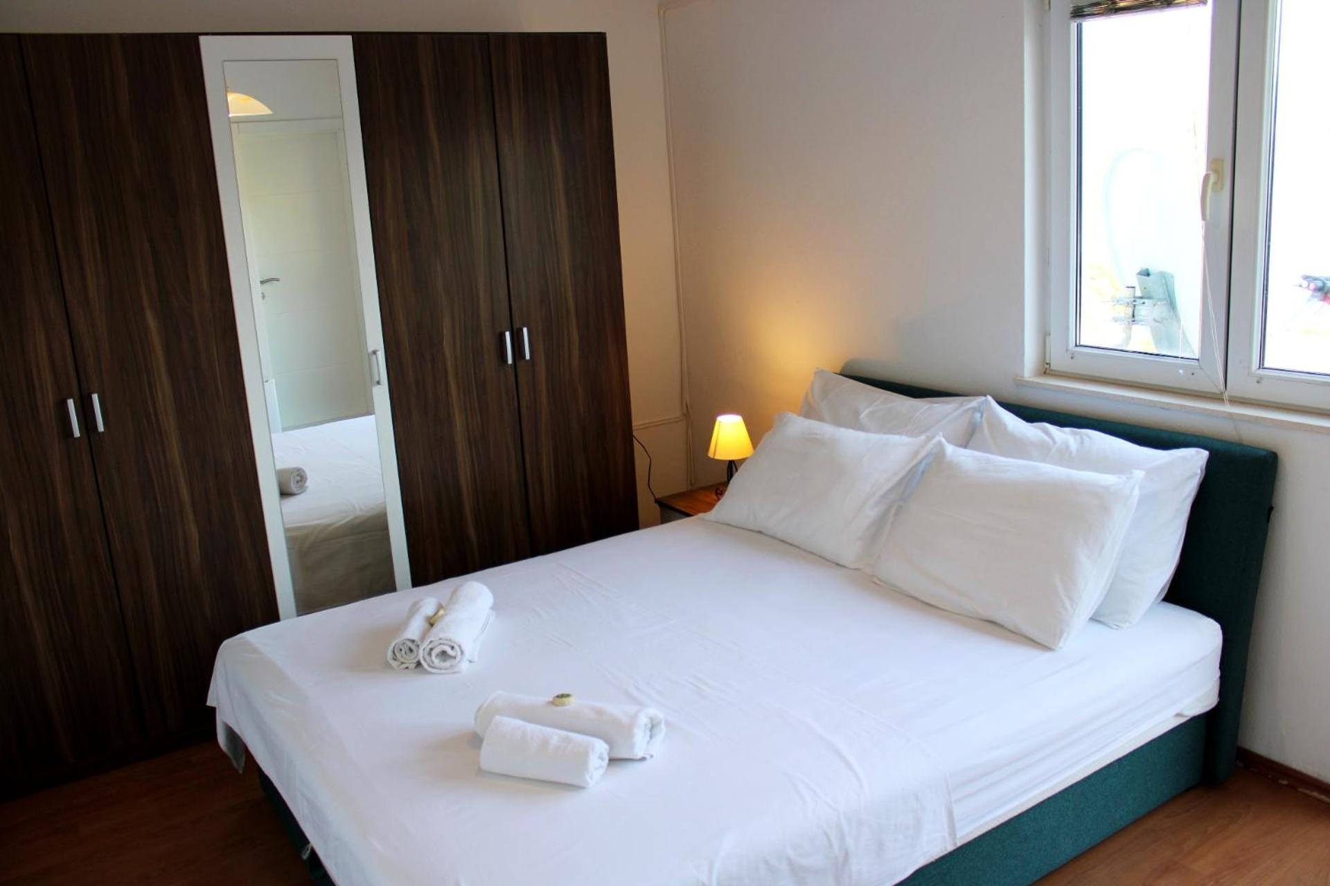 Bjelopera Rooms