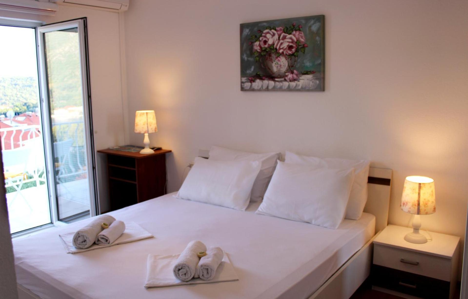 Bjelopera Rooms
