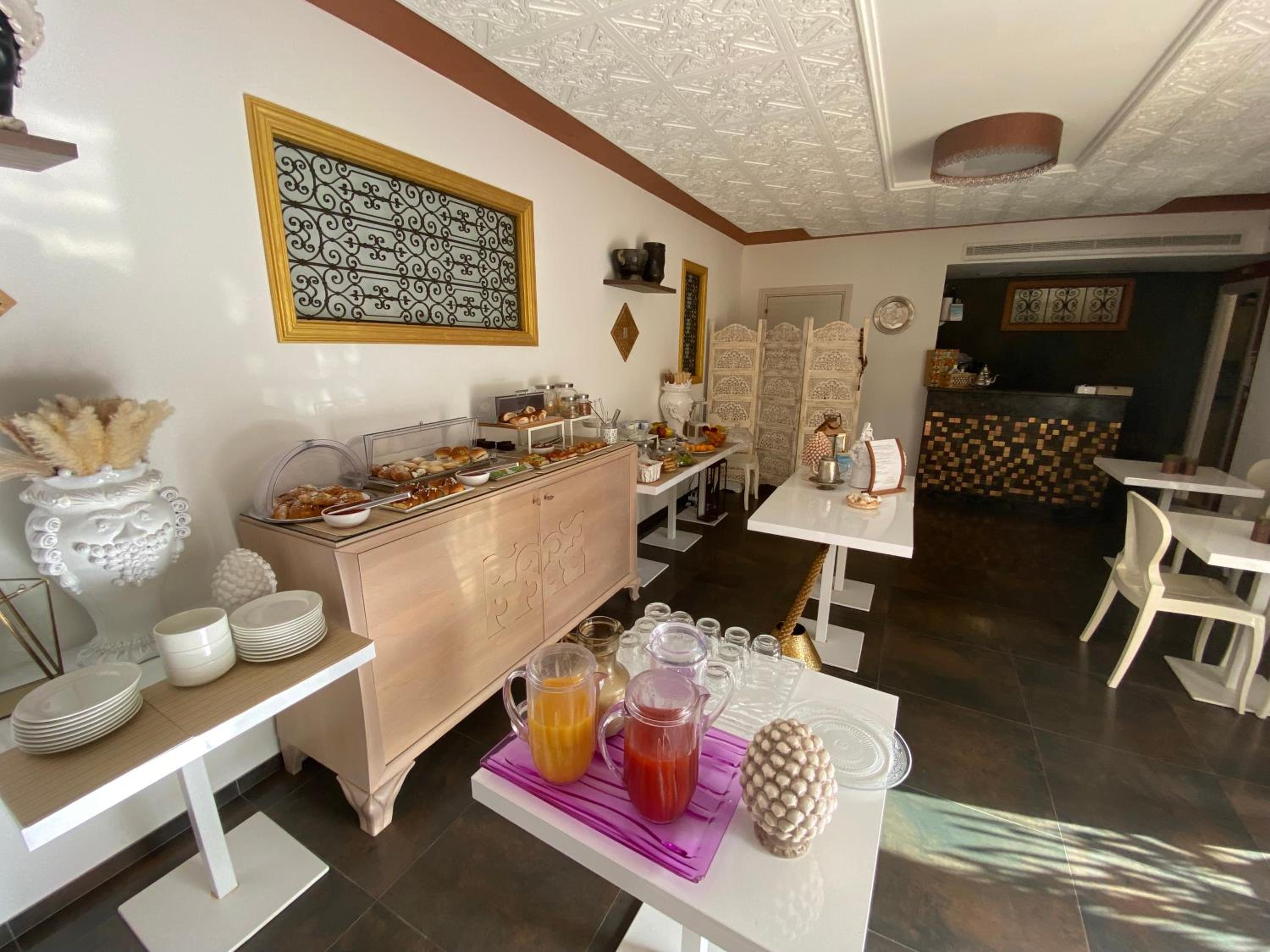 RIAD Comfort Rooms
