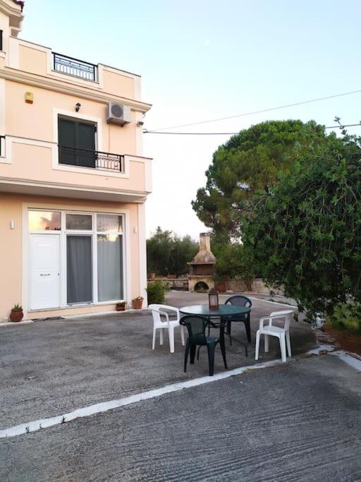 Dadee's Place