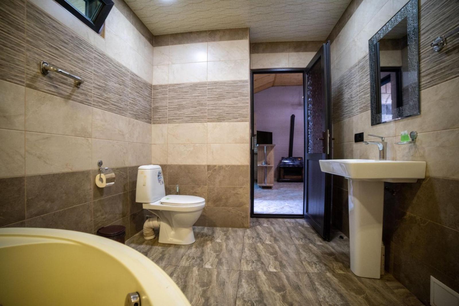 Arevik Resort Cottages