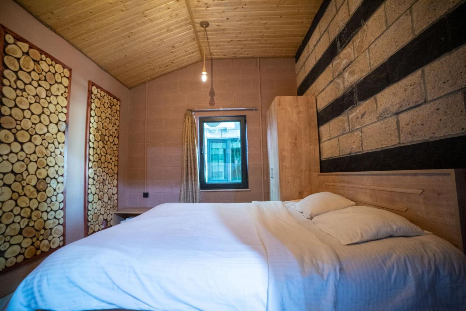 Arevik Resort Cottages