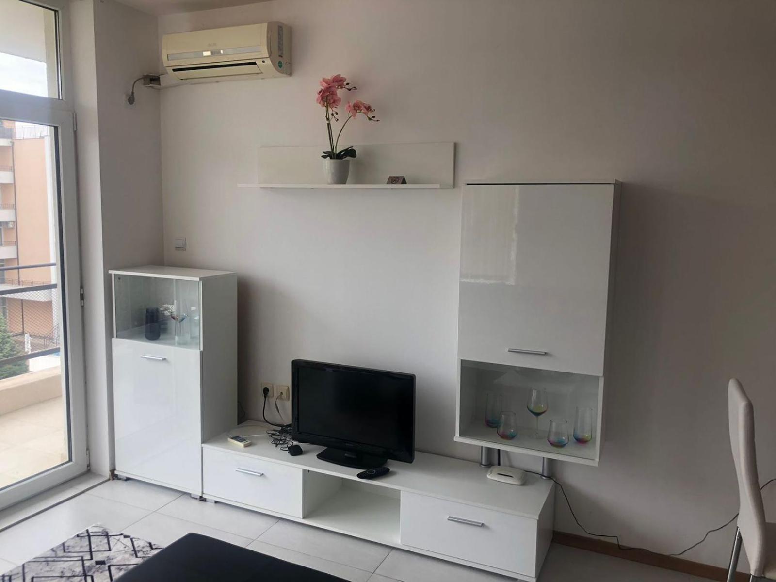 Lovely 3 Room Apartment new furnished Kamelia Sunny Beach