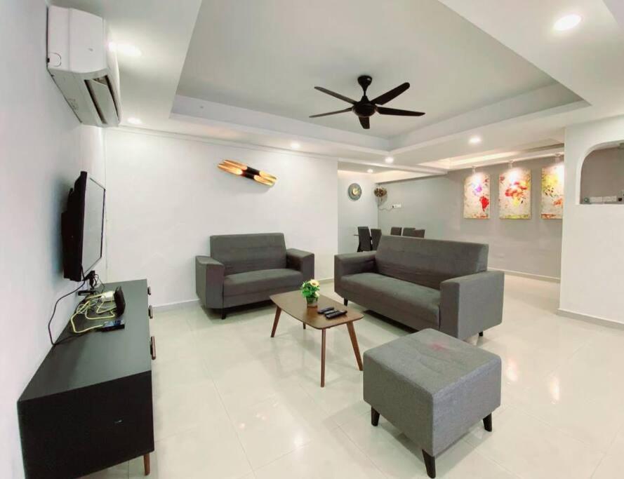 Modern Stylish Double Storey 5Room 9Pax @Icon city photo 1