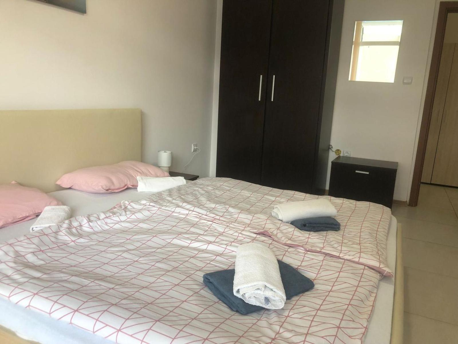 Lovely 3 Room Apartment new furnished Kamelia Sunny Beach