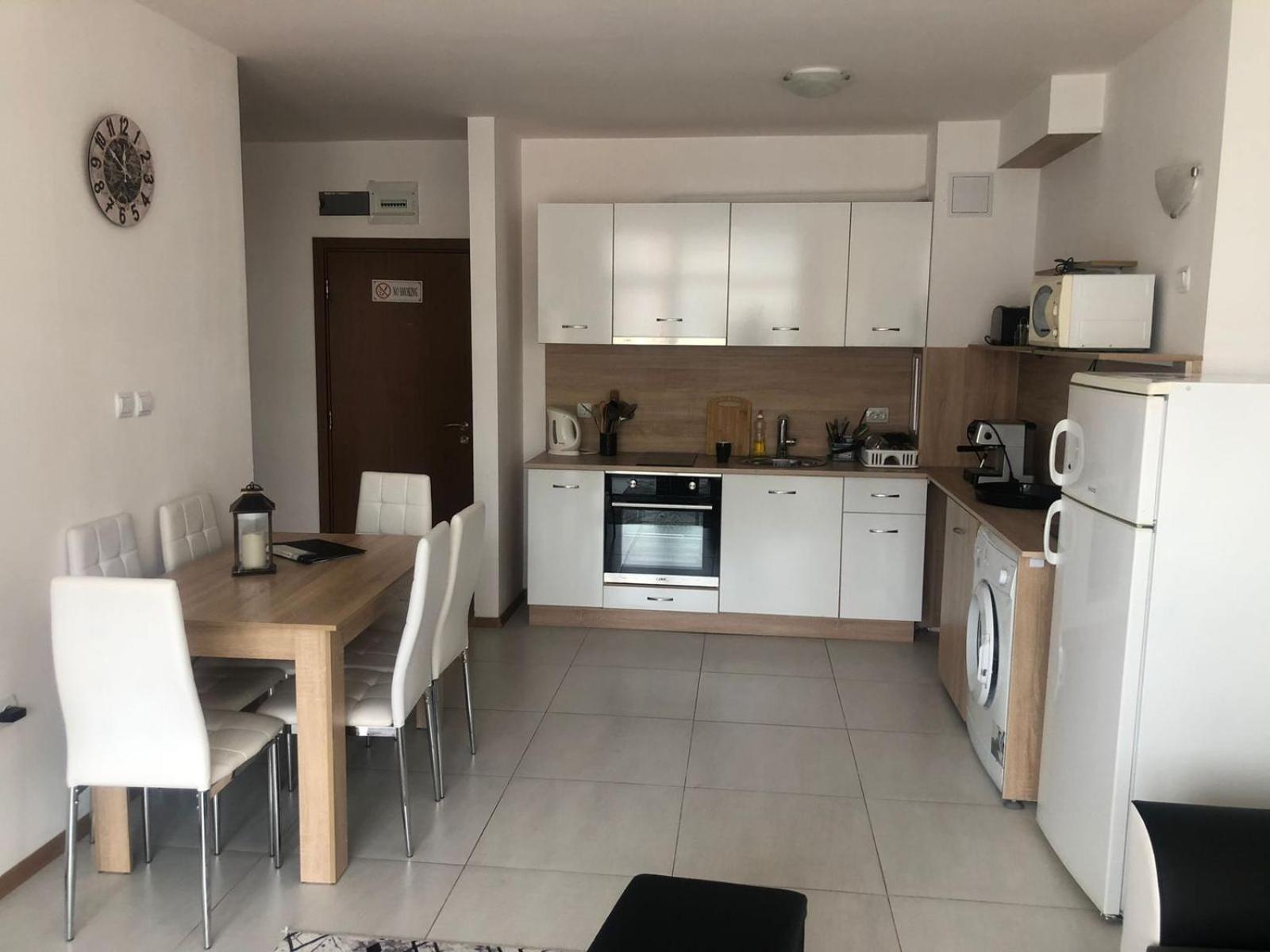 Lovely 3 Room Apartment new furnished Kamelia Sunny Beach