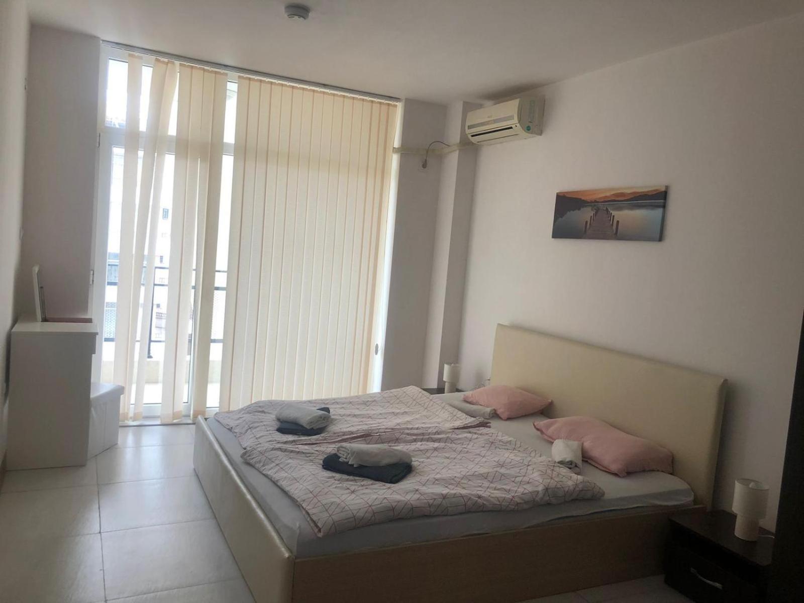 Lovely 3 Room Apartment new furnished Kamelia Sunny Beach