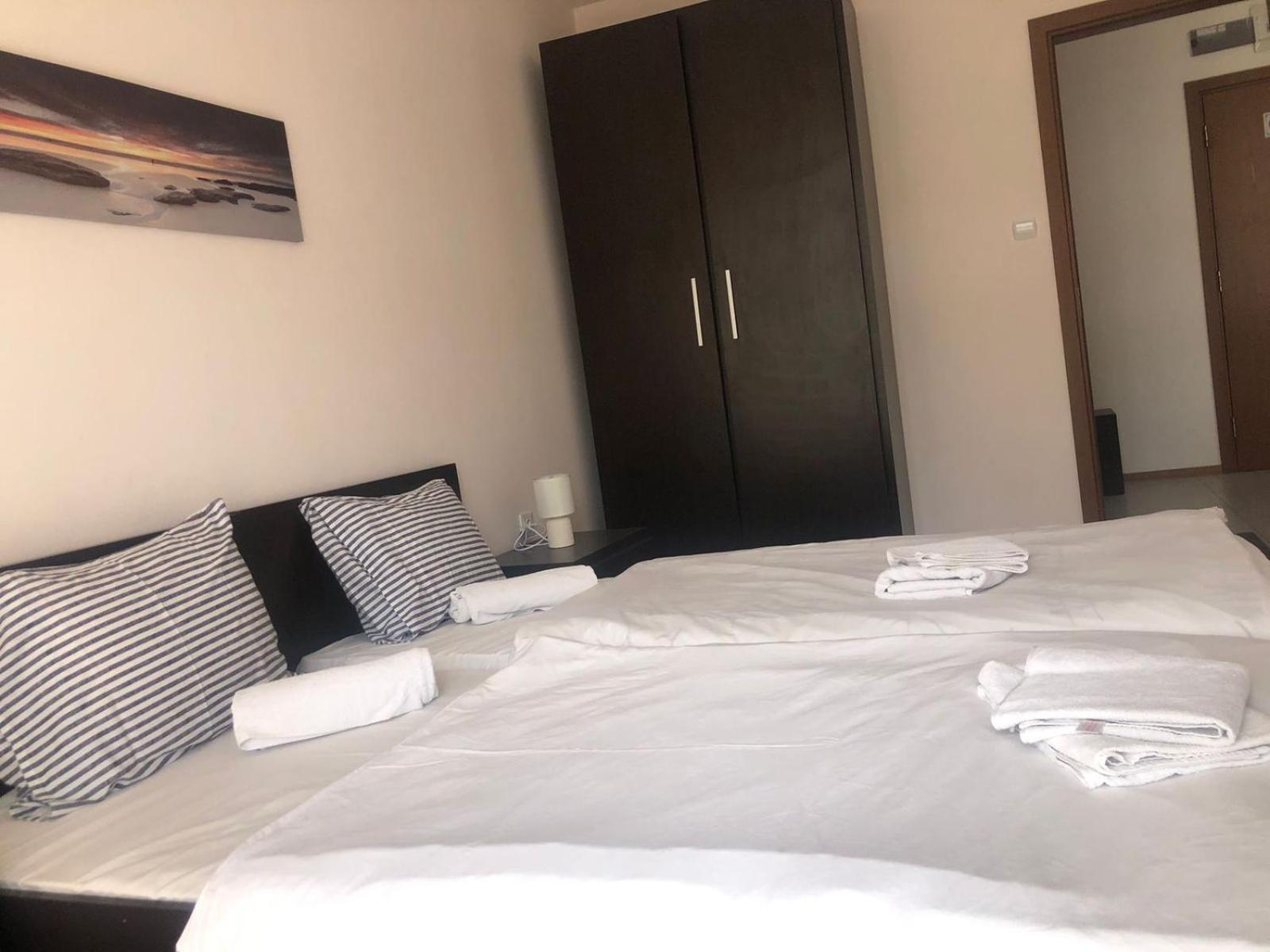 Lovely 3 Room Apartment new furnished Kamelia Sunny Beach