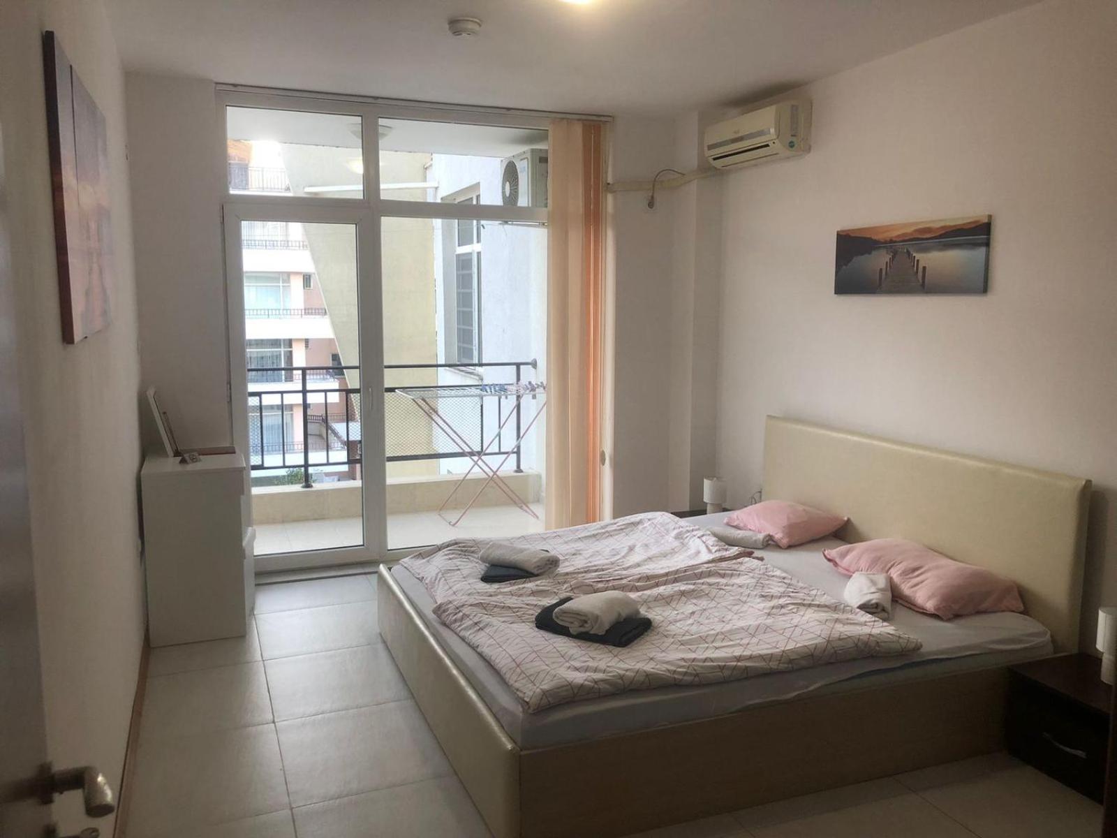 Lovely 3 Room Apartment new furnished Kamelia Sunny Beach
