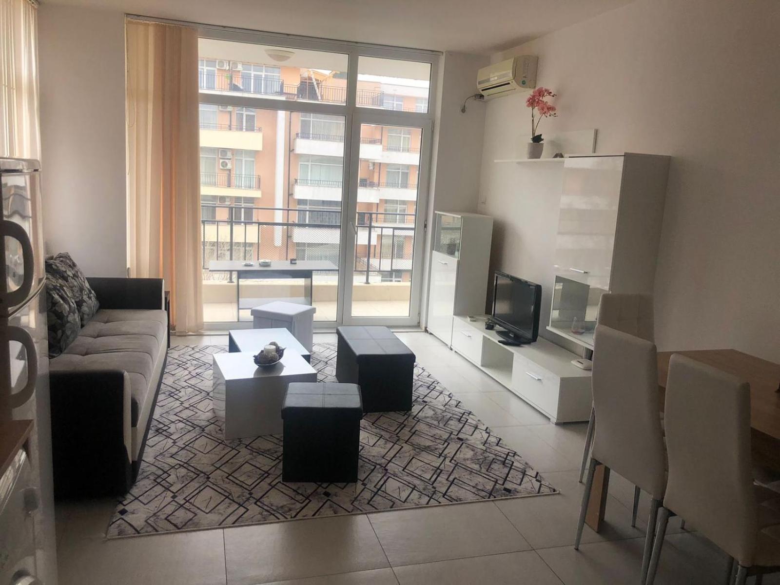 Lovely 3 Room Apartment new furnished Kamelia Sunny Beach