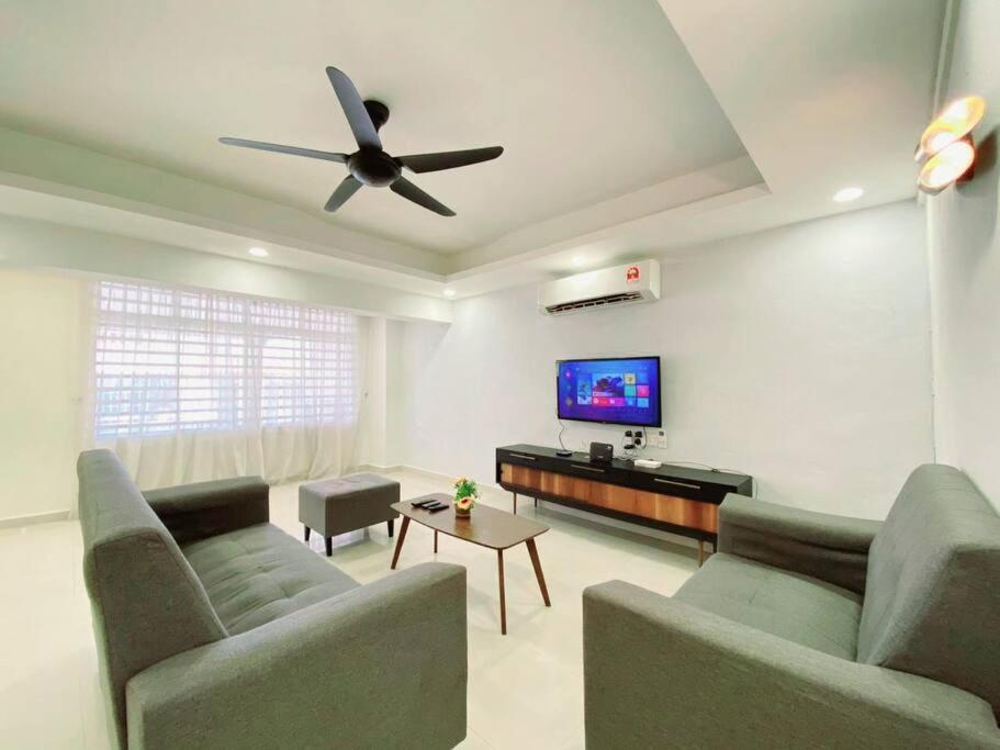 Modern Stylish Double Storey 5Room 9Pax @Icon city photo 2