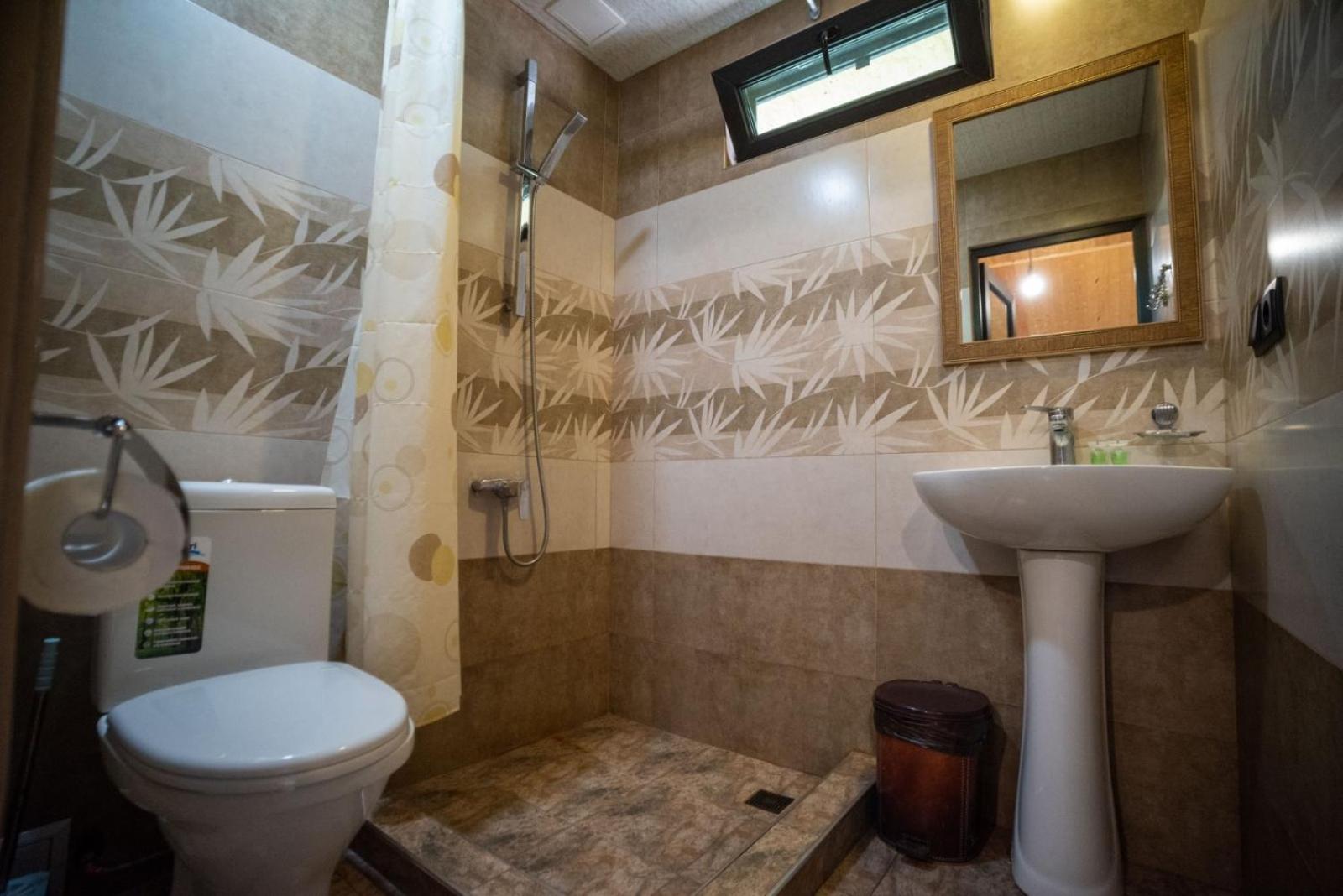 Arevik Resort Cottages