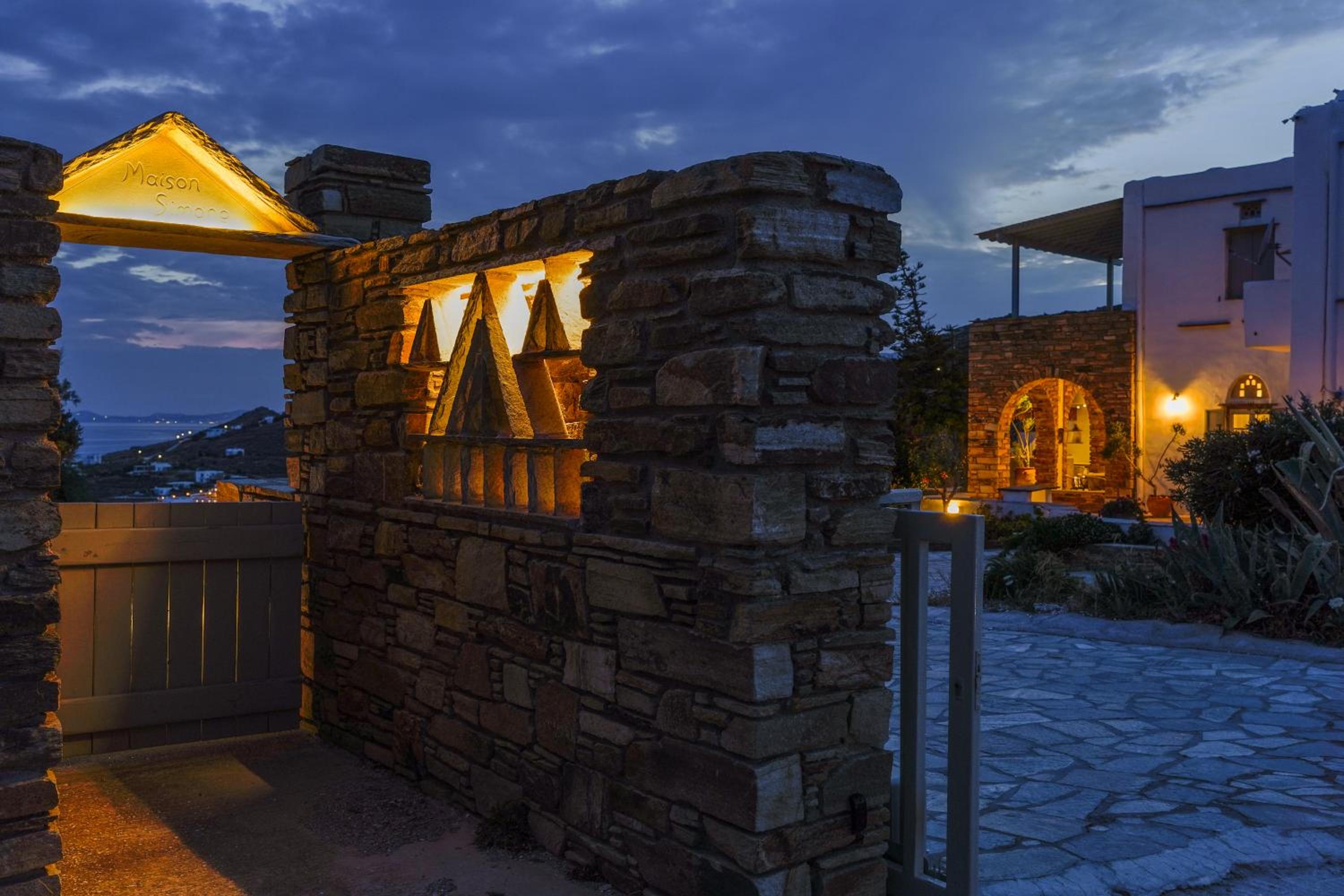 Hotel Maison Simone with private heated infinity pool & spectacular sea view - Image 1