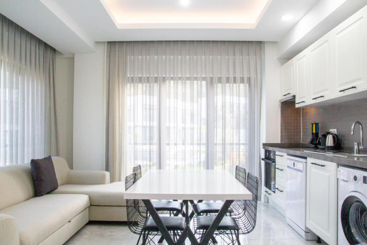 Sleek Flat w Garden 5 min to Beach in Milas view 5