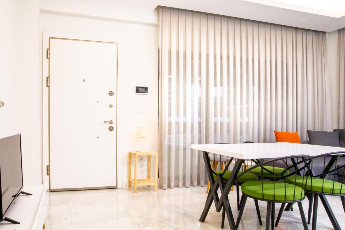 Flat w Spacious Garden 5 min to Beach in Milas view 5