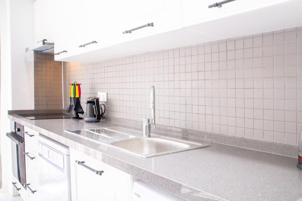 Modern Flat w Garden 5 min to Beach in Milas view 2