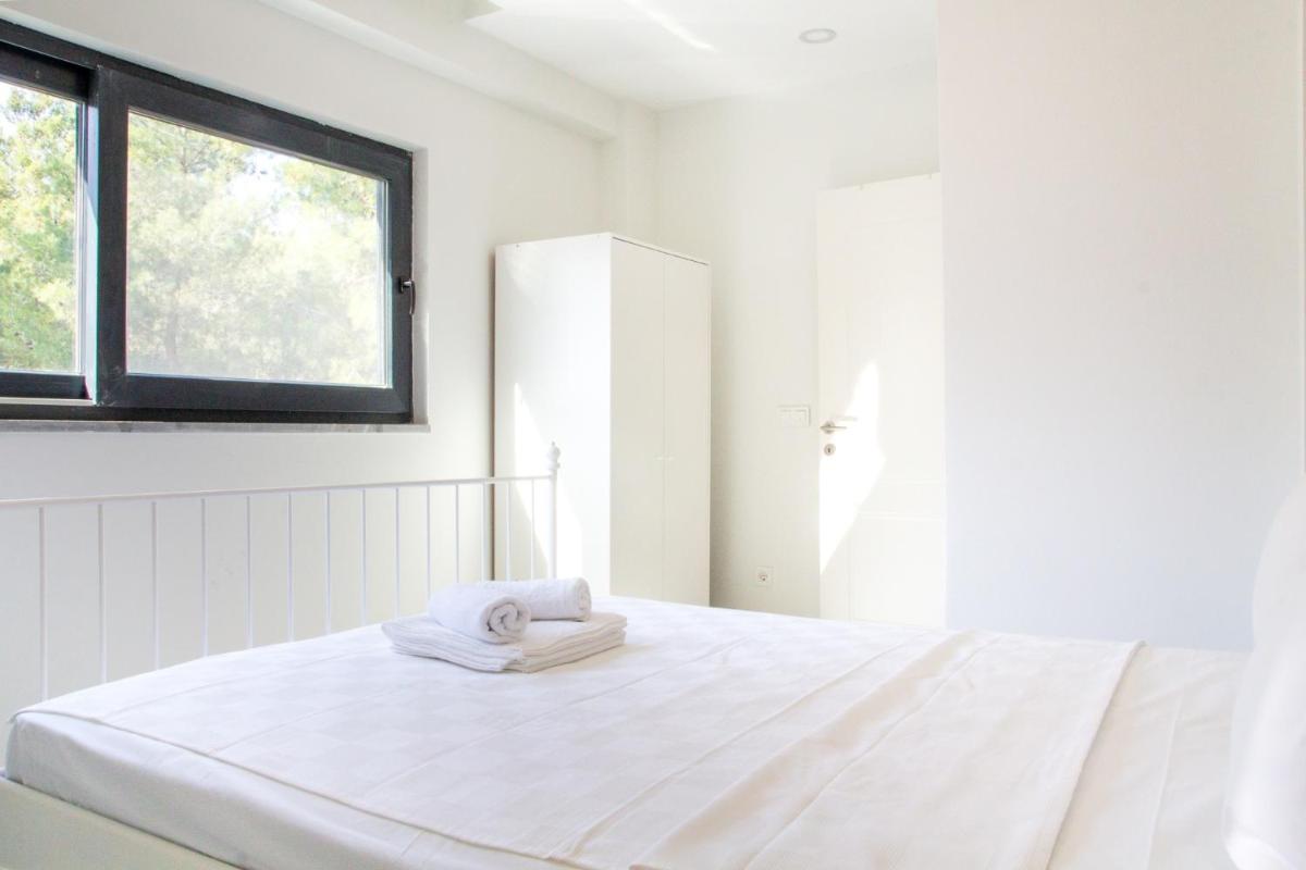 Modern Flat w Garden 5 min to Beach in Milas view 4