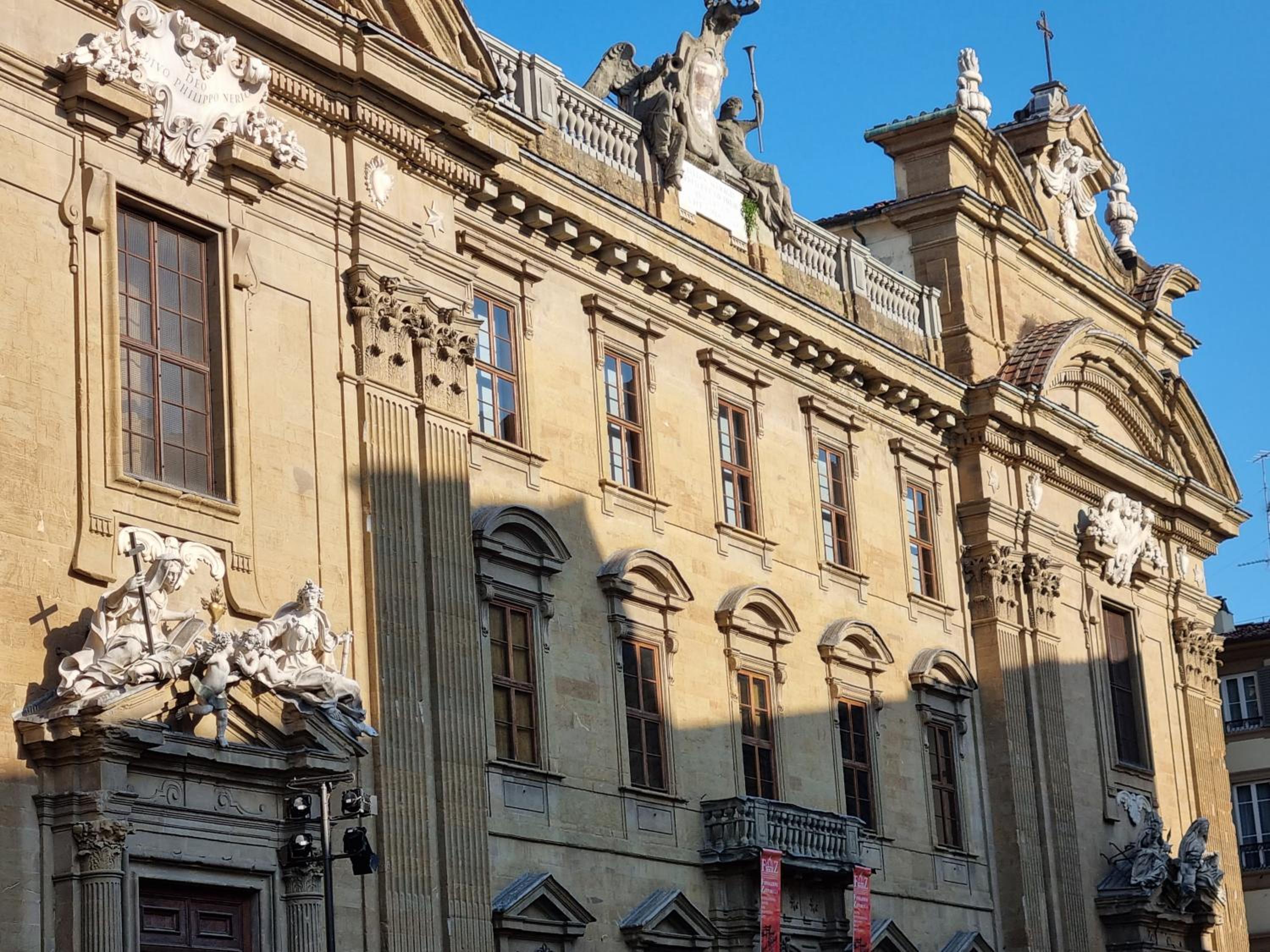 LA SEDE DELL'ARTE Monolocale Studio e Camere in Torre Medievale vicino a Duomo e Piazza Signoria