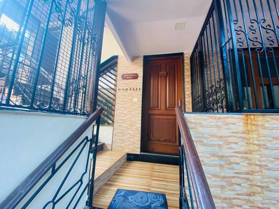 Bandra Studio Lokhandwala House, Near Carter Road, Palli Hill by Connekt Homes view 2