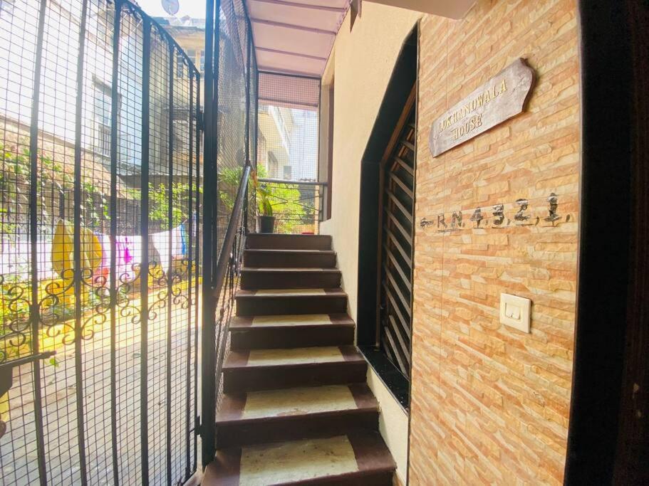 Bandra Studio Lokhandwala House, Near Carter Road, Palli Hill by Connekt Homes view 3
