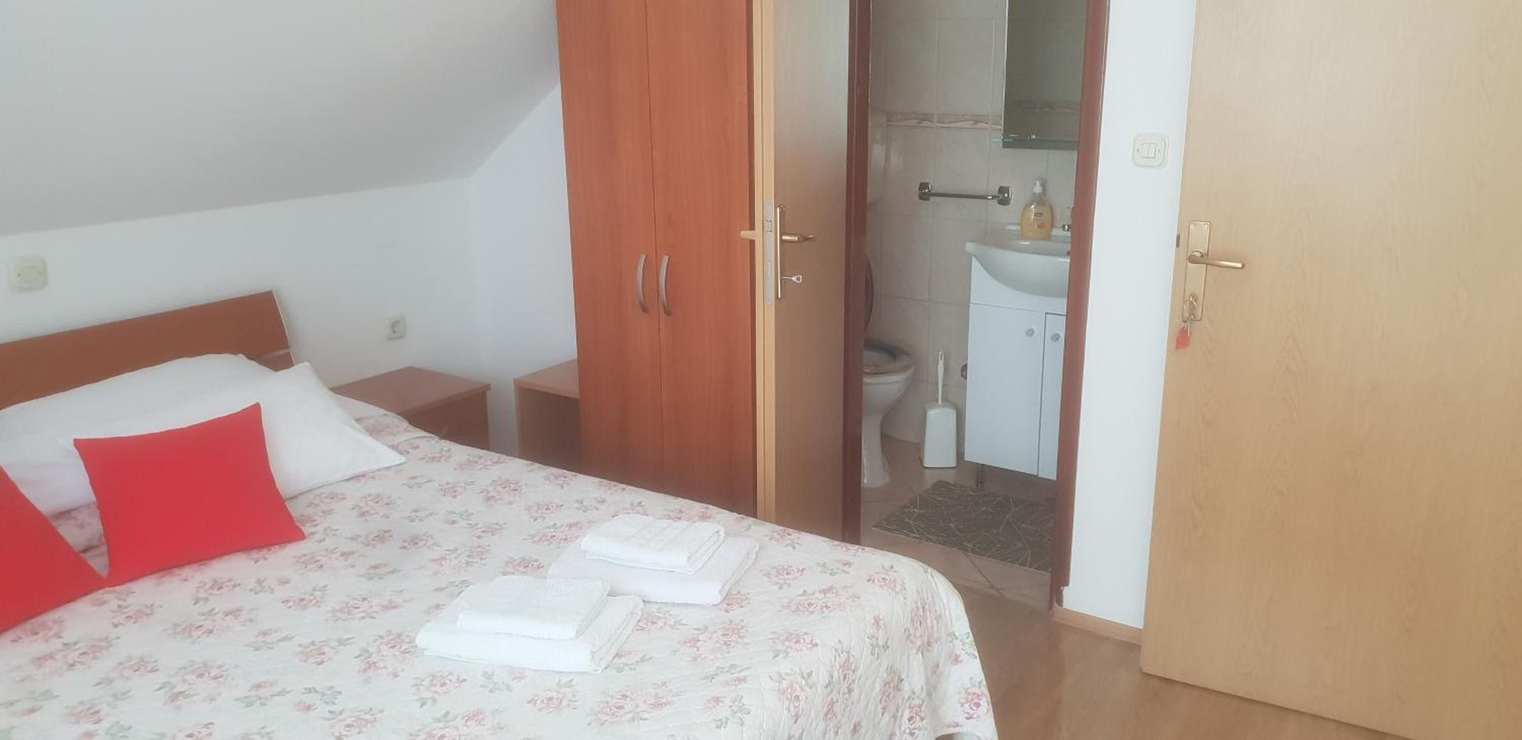 Apartments Miše