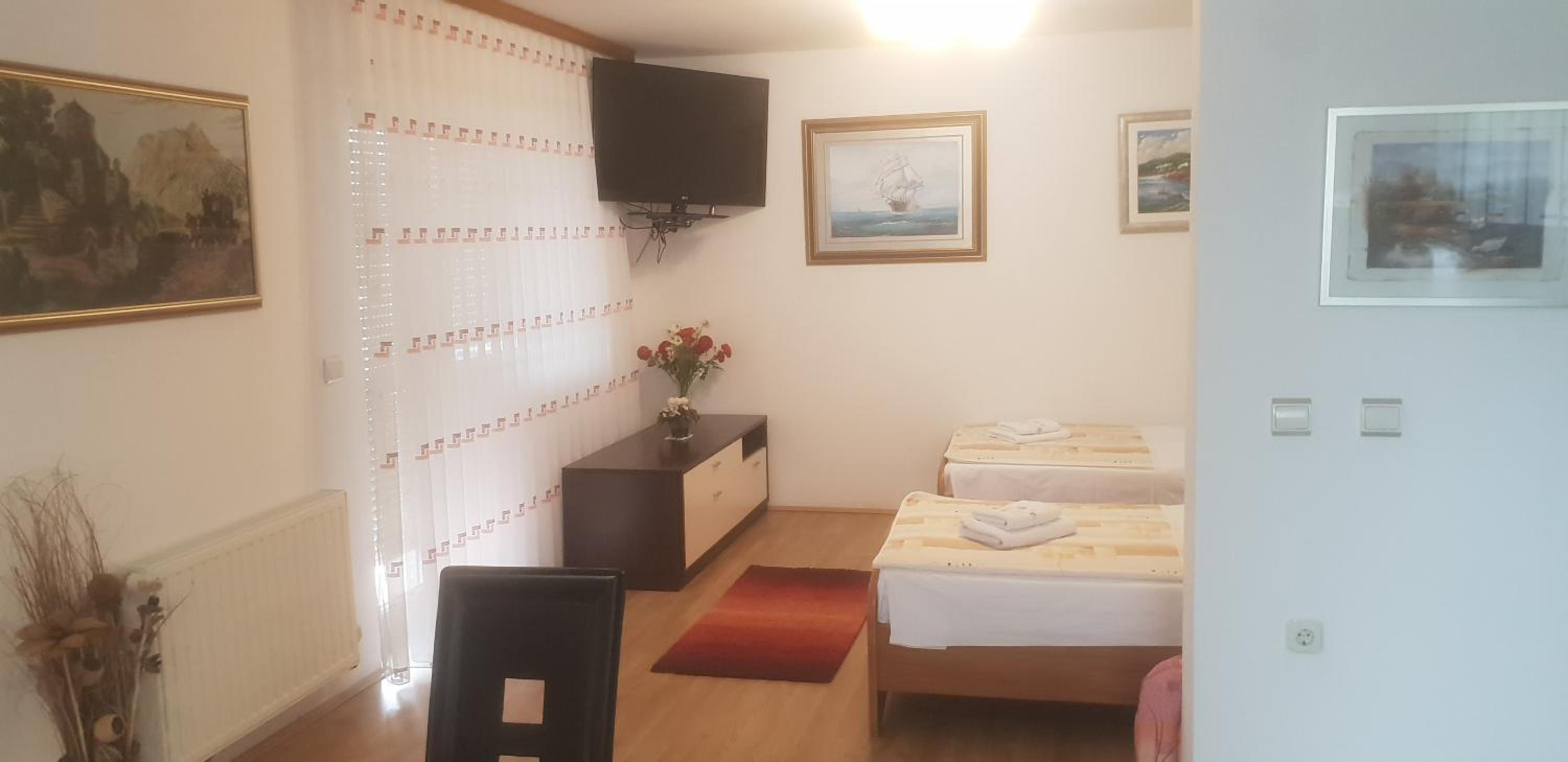 Apartments Miše