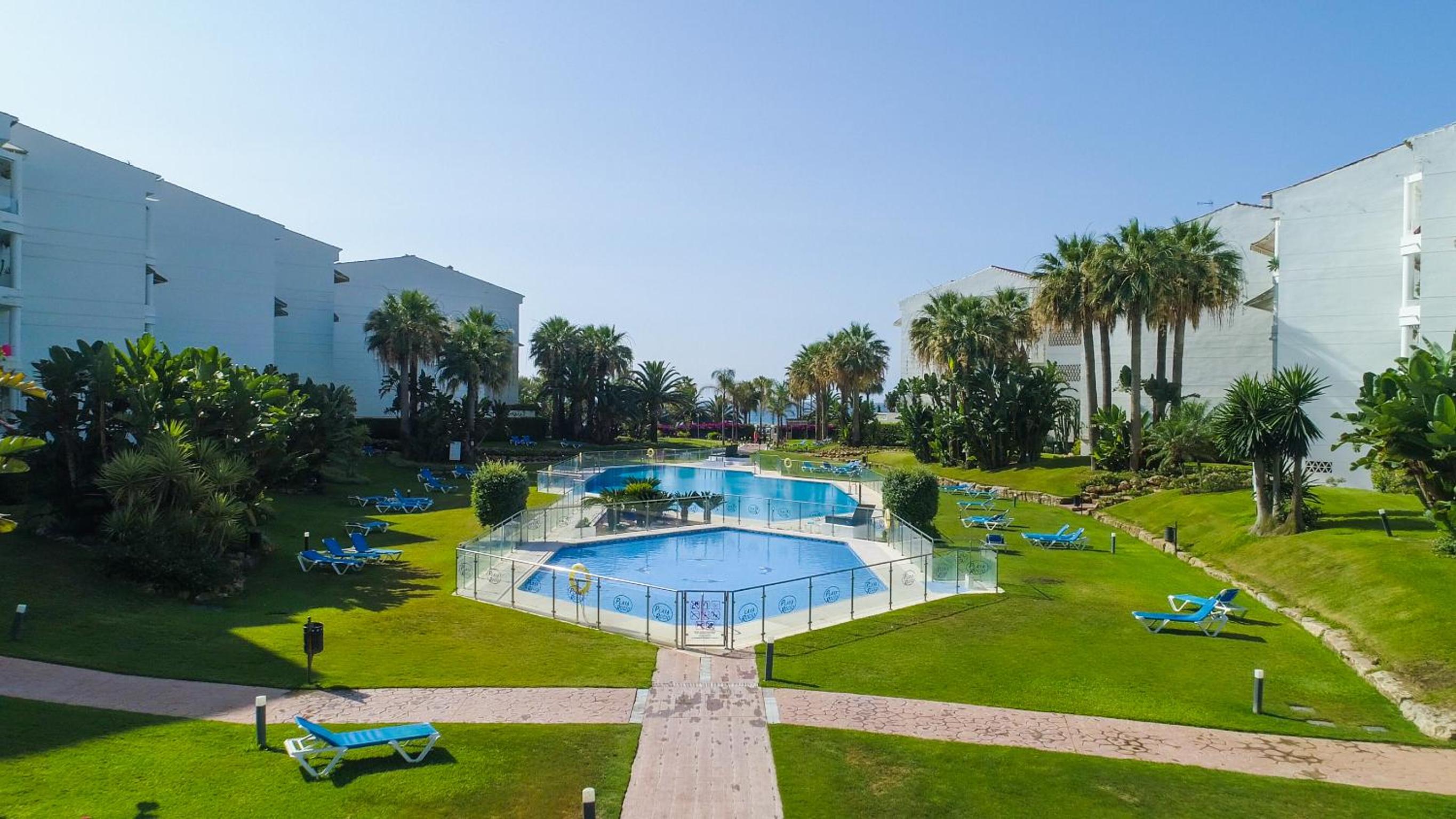 MARBELLA BANUS SUITES - Banus Playa Rocio Beachfront Complex