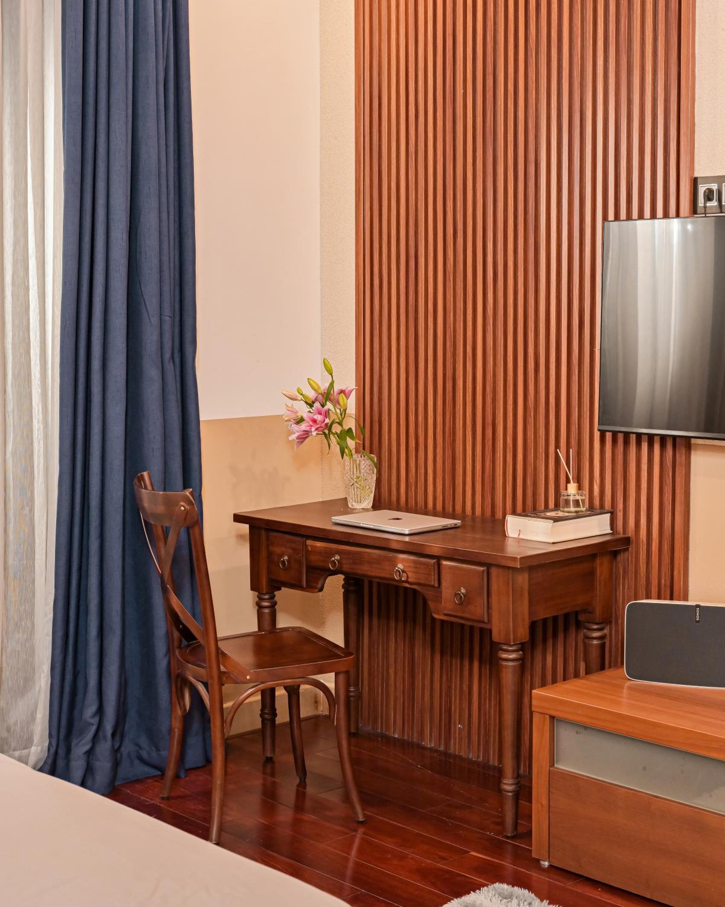 Lakeview Park Villas - Every Duplex with Private Pool
