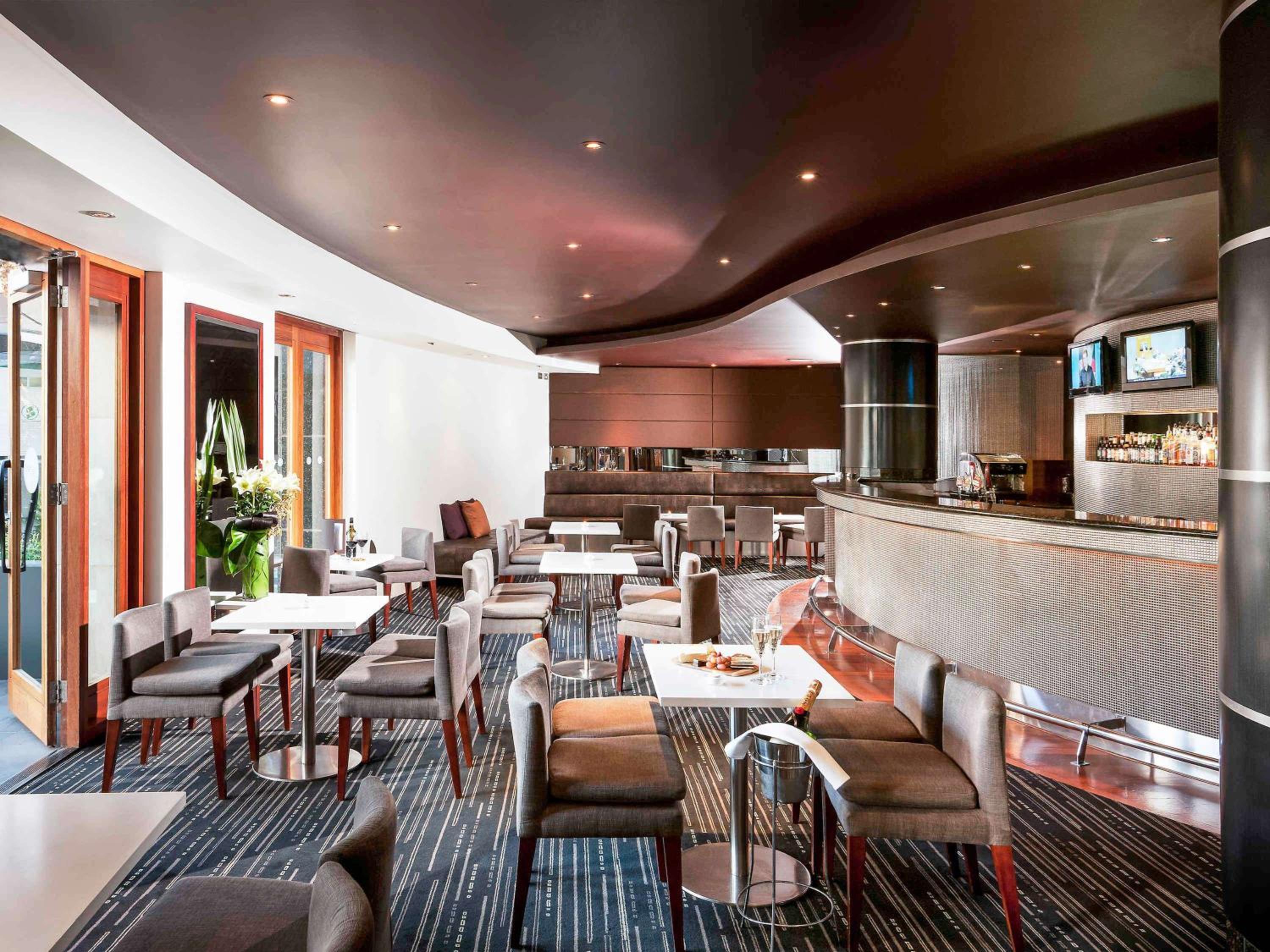 Quay West Suites Melbourne-1