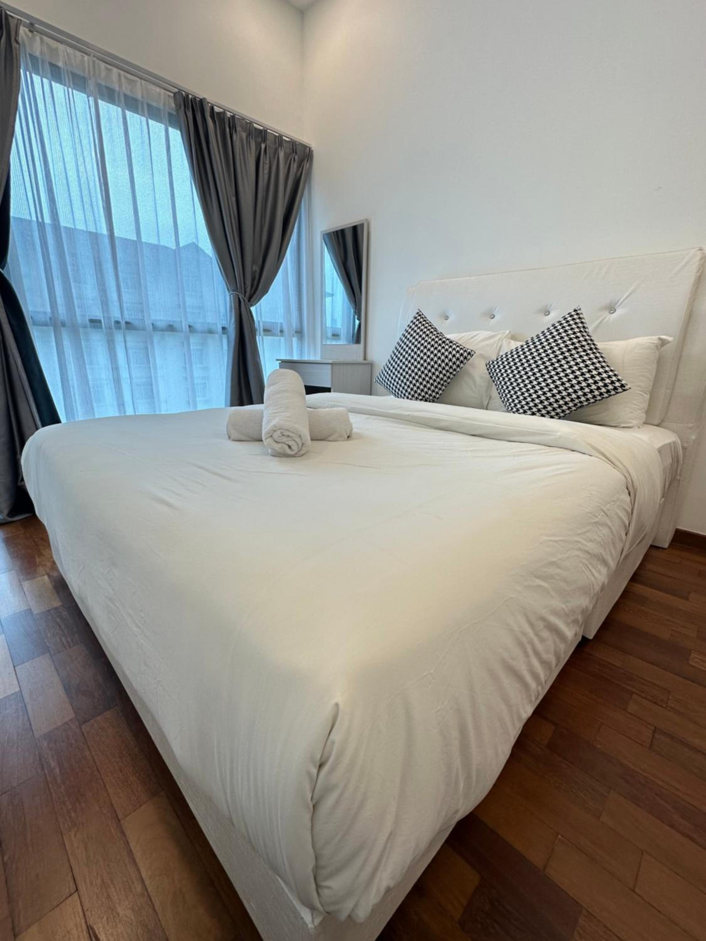 Reizz Condo 2R2B KLCC Ampang, Embassy, KL Tower City View
