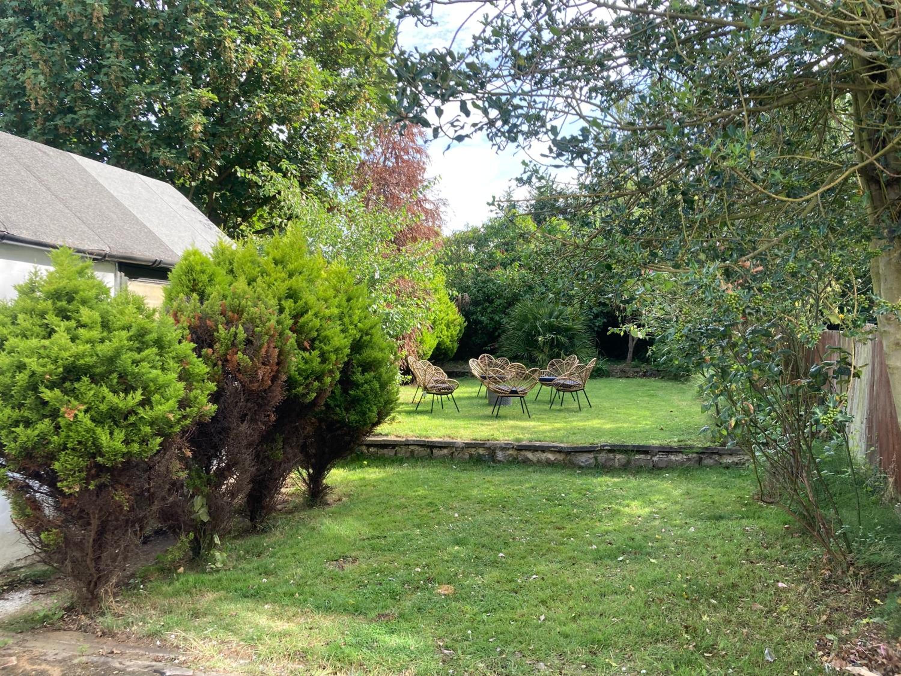 Photo 8