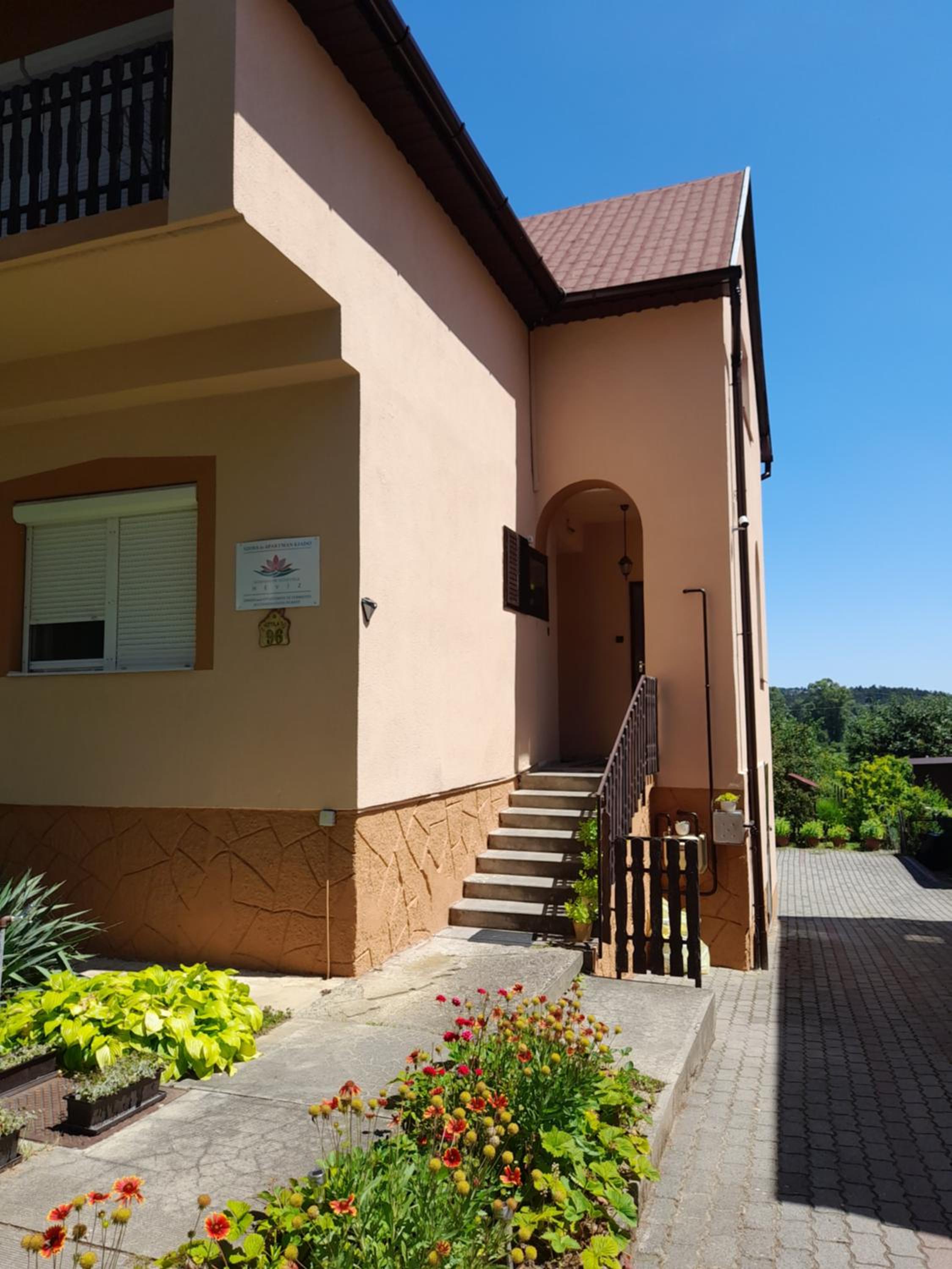Tislerics Apartman view 3