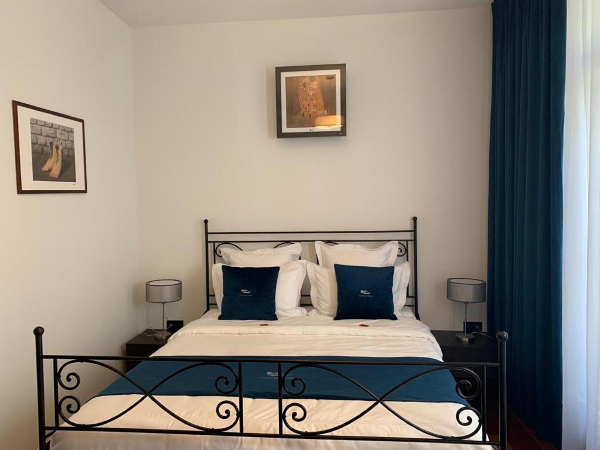 Botanique Suites AirBnB, Antwerp