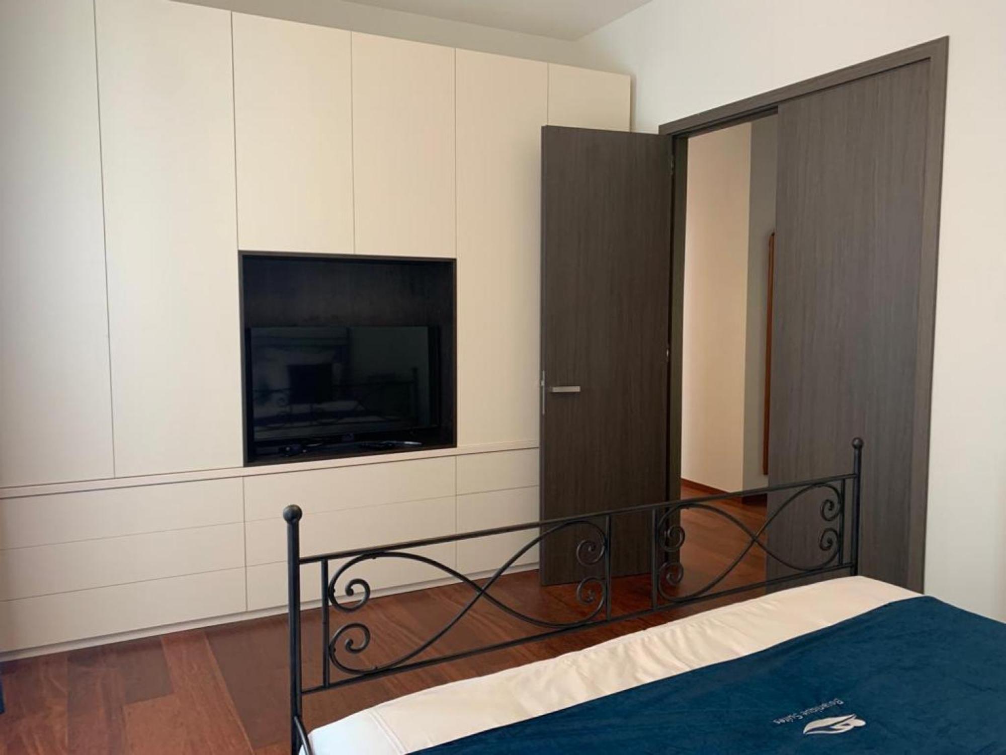 Botanique Suites AirBnB, Antwerp