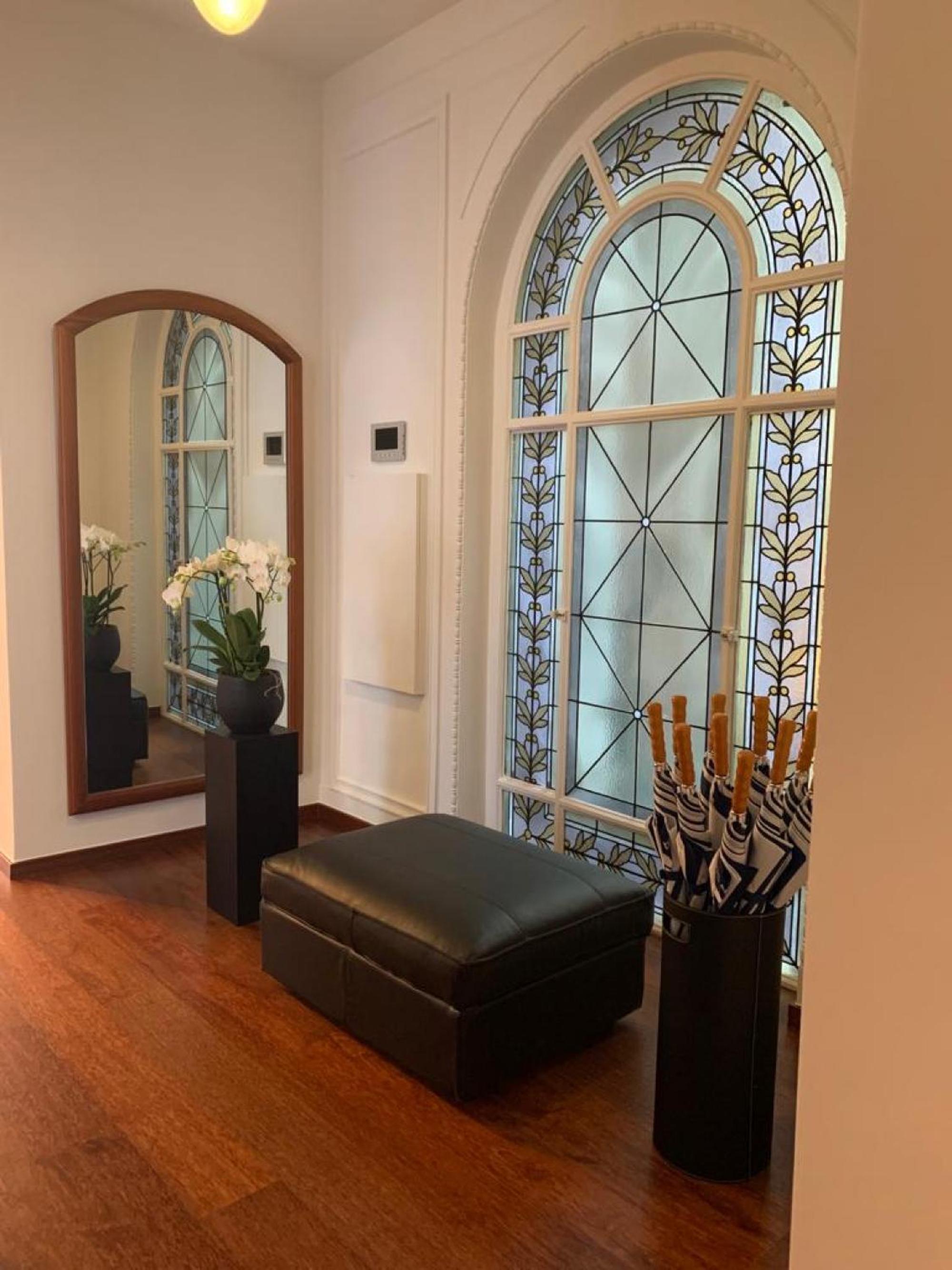 Botanique Suites AirBnB, Antwerp