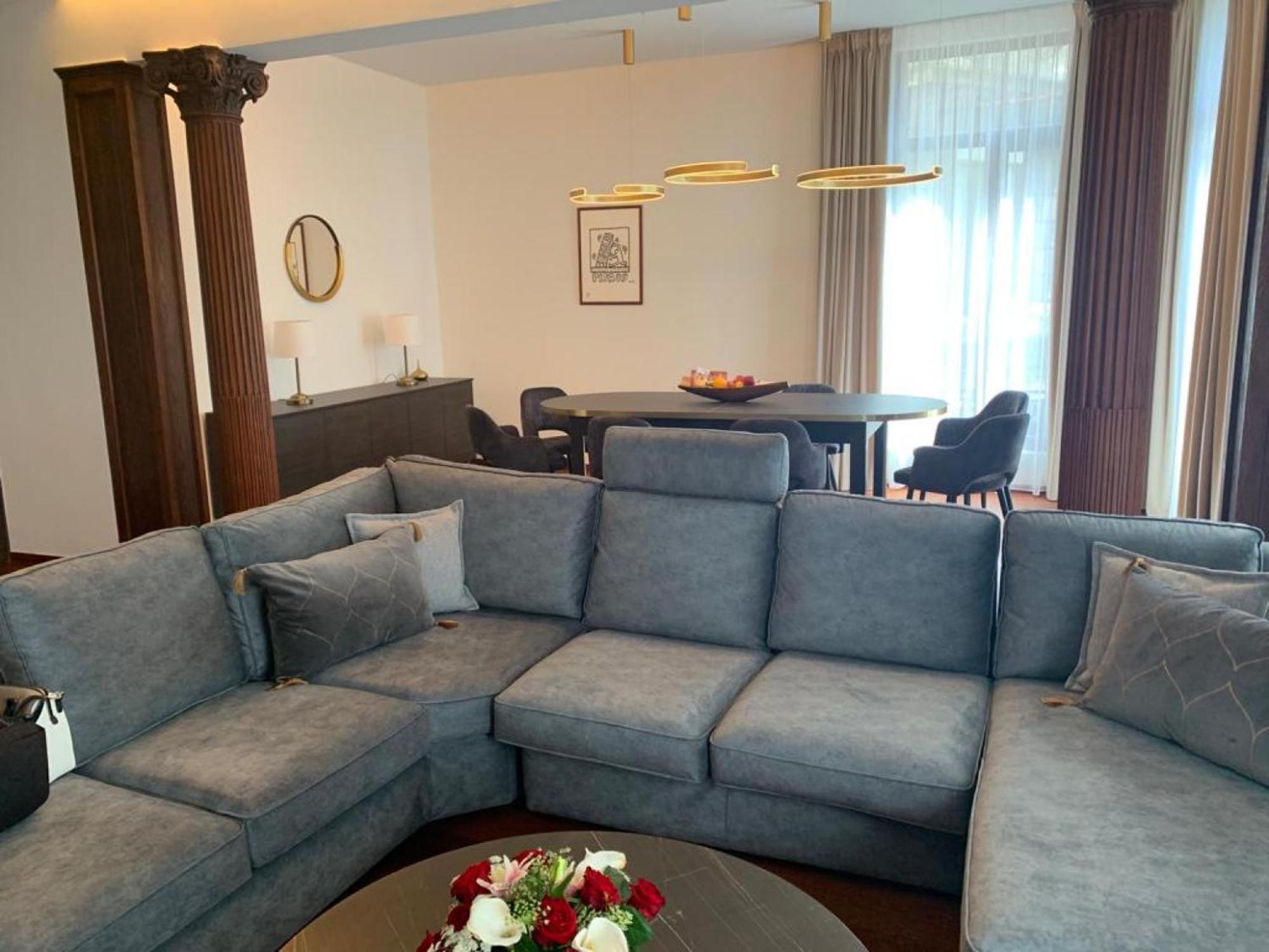 Botanique Suites AirBnB, Antwerp