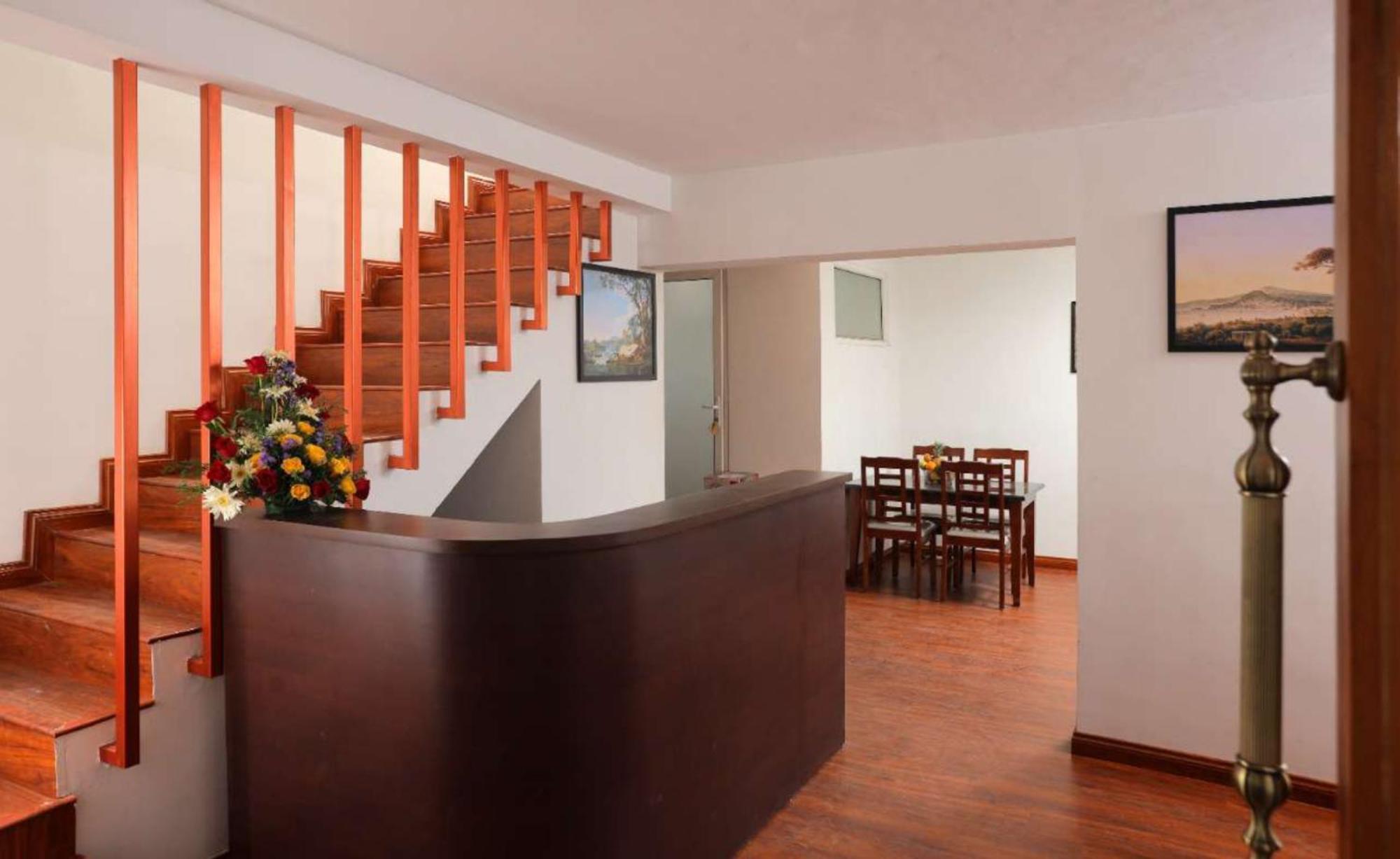 GREENWHICH VILLA