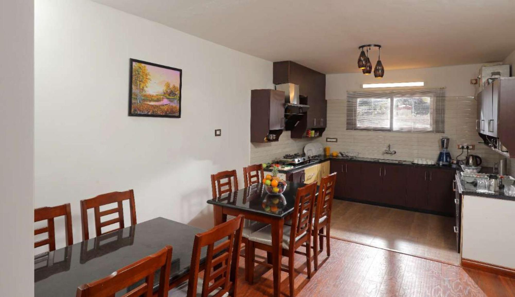 GREENWHICH VILLA