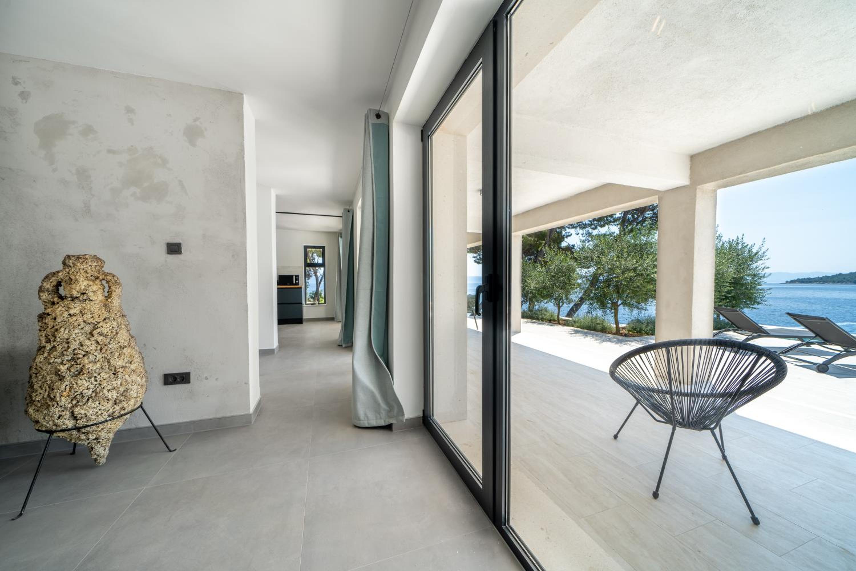 Seafront Villa Serenita view 5