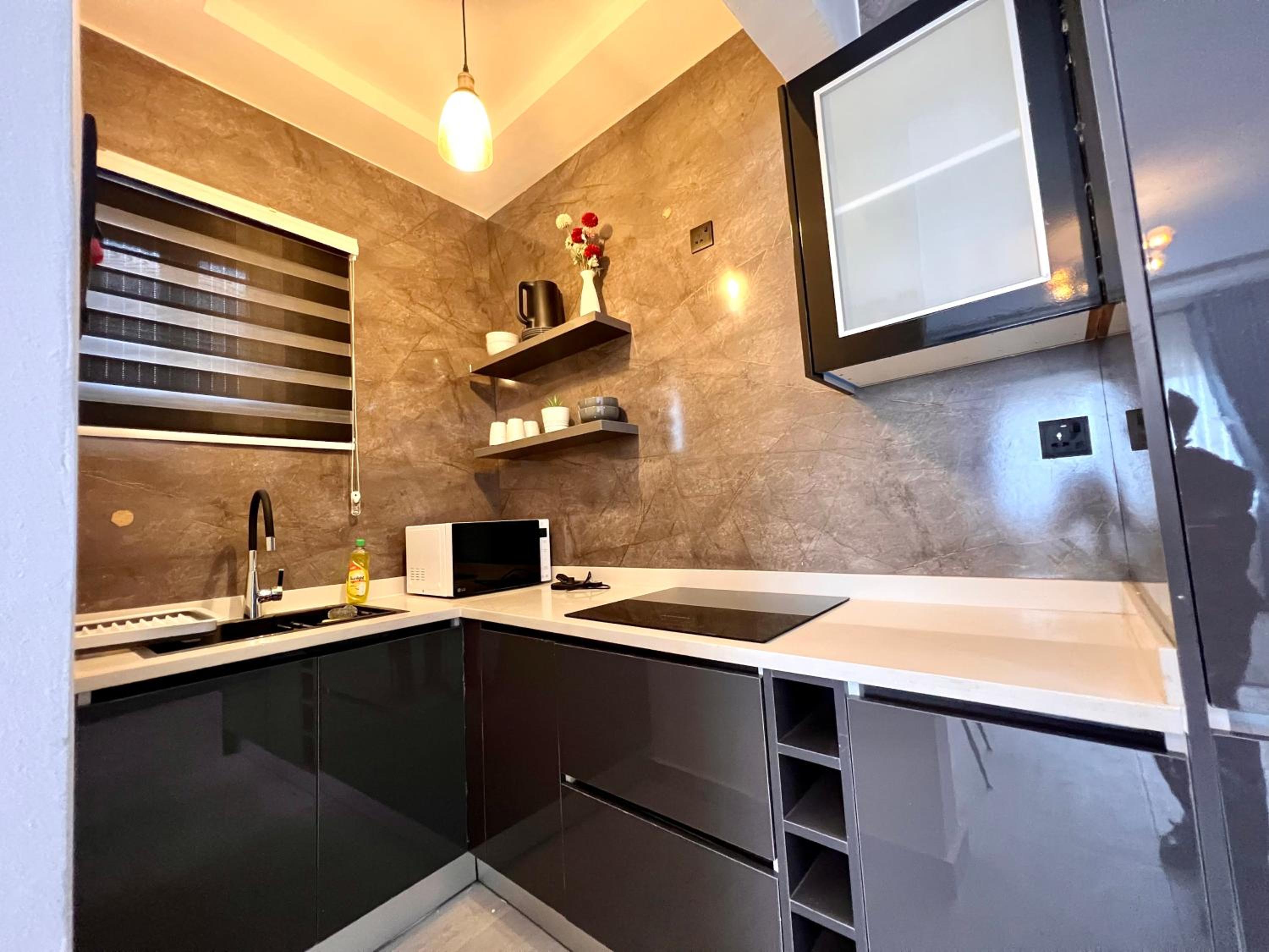 Lindsay Apartments - Diamond Block view 5