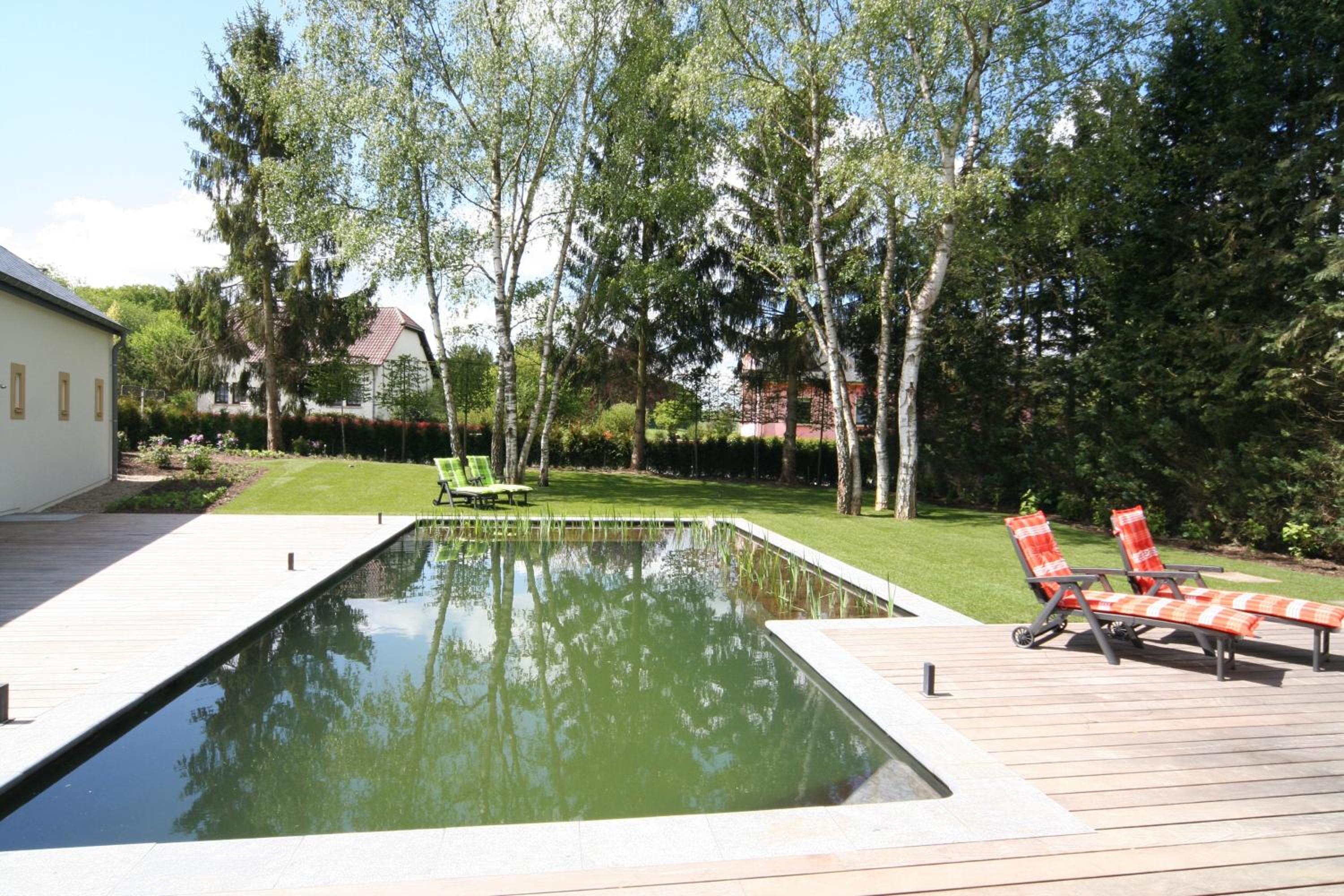 B&B White Pearl view 3