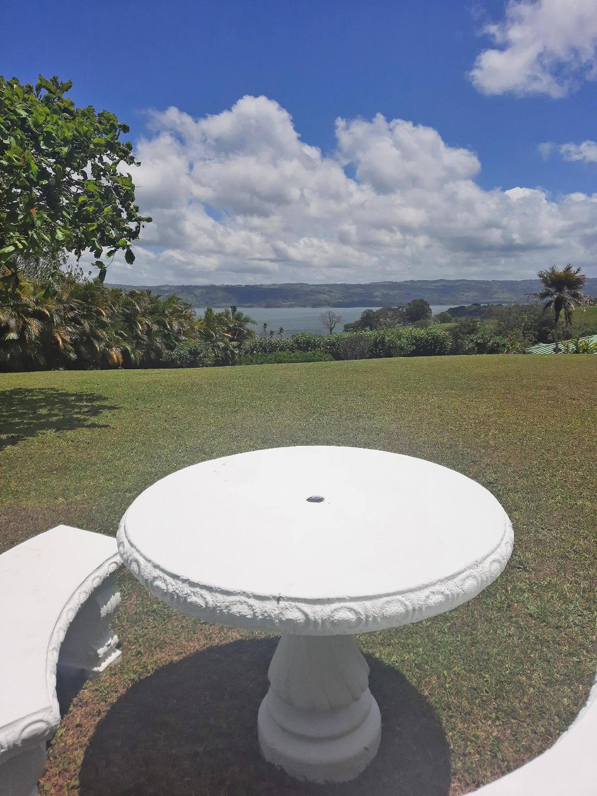 TOP RATED - Stunning Lake Arenal 2 Bed Country House
