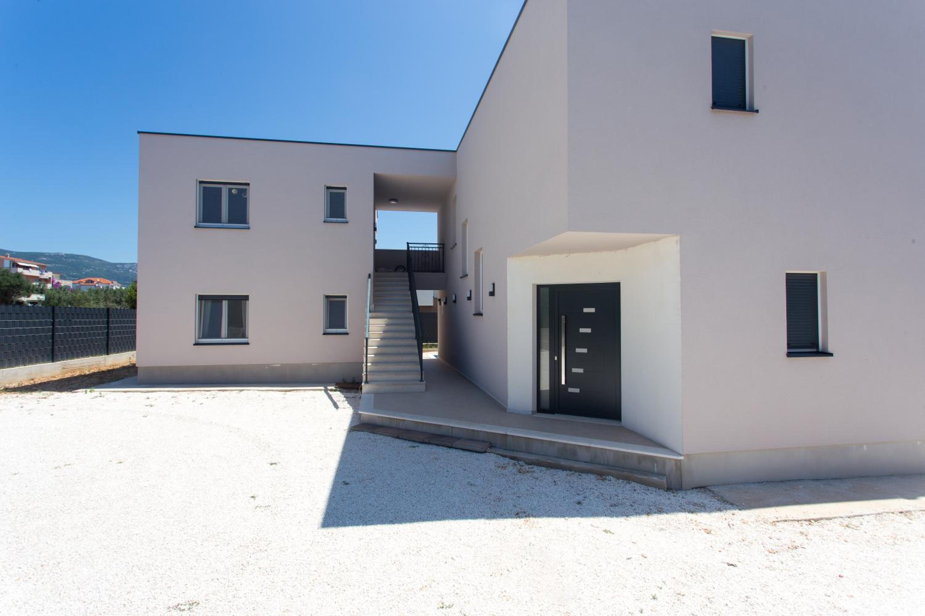 Modern apartment with swimming pool, photo 23