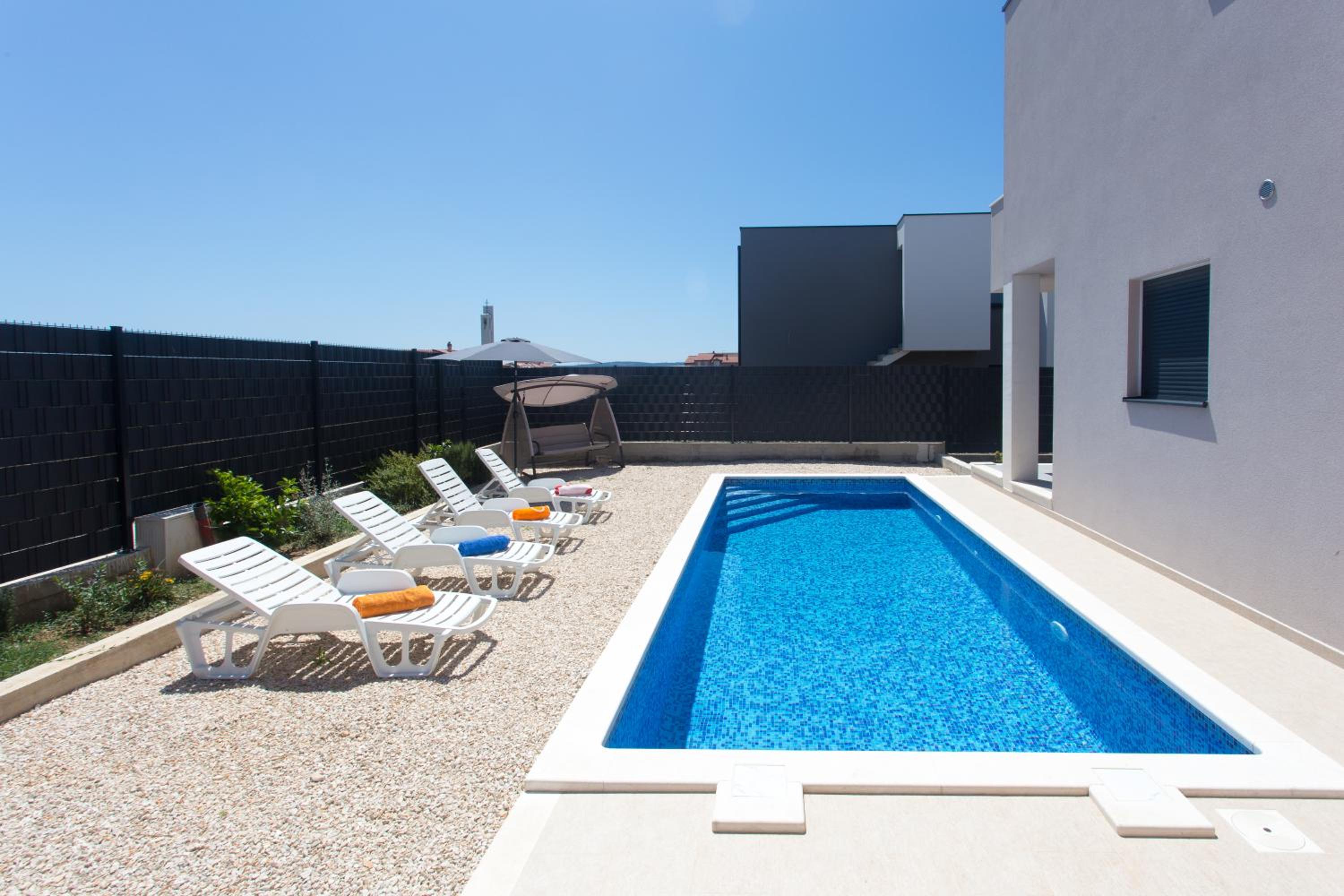 Modern apartment with swimming pool, photo 62