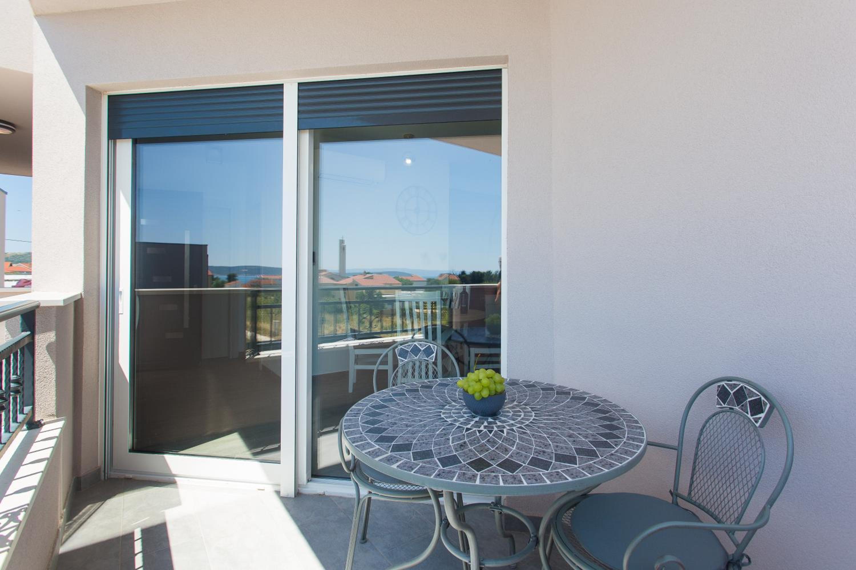 Modern apartment with swimming pool, photo 36