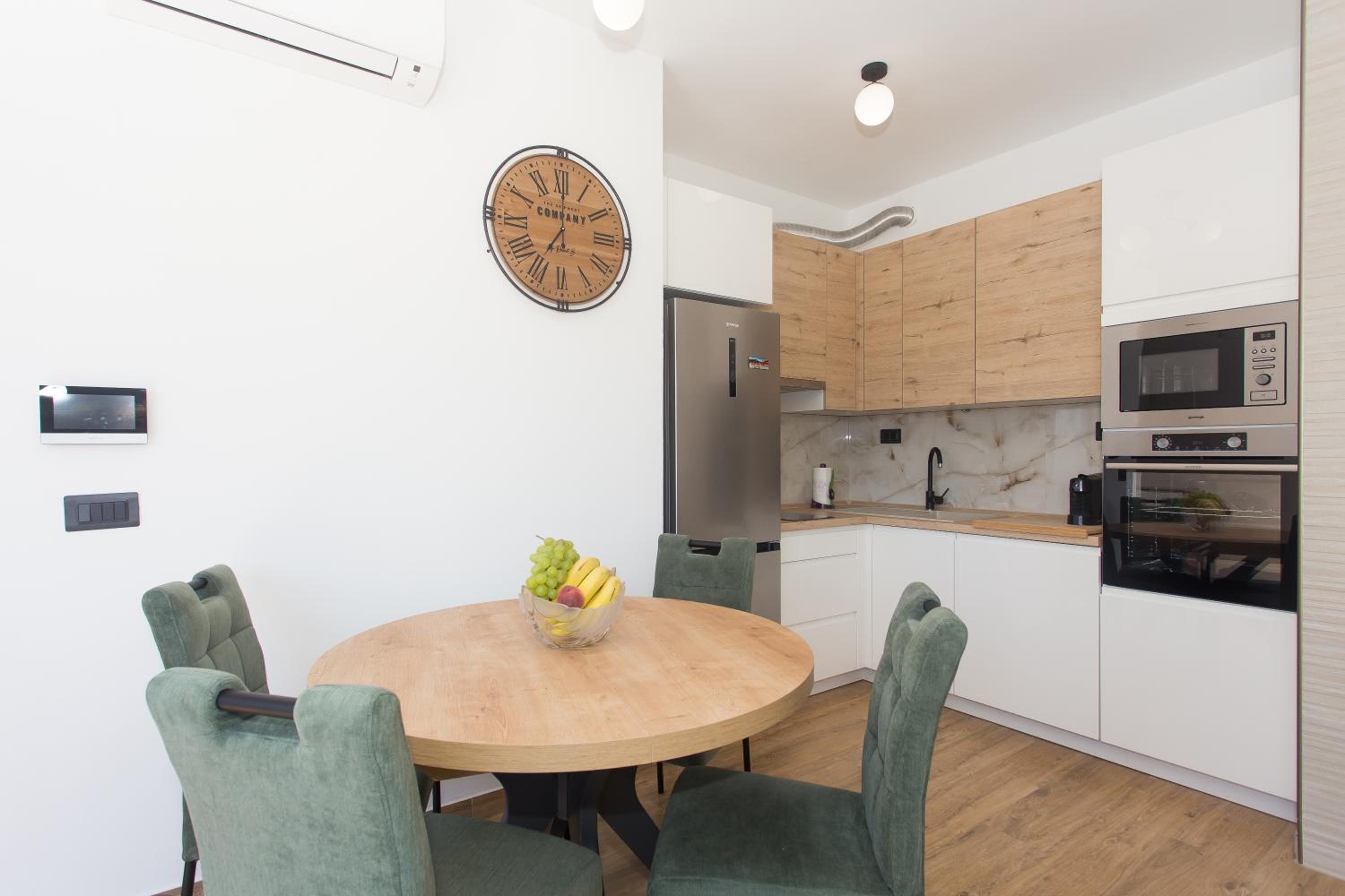 Modern apartment with swimming pool, photo 46